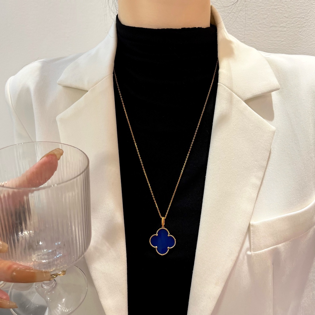 Van Cleef & Arpels Blue Agate Necklace, Magic Alhambra long necklace, 1 motif