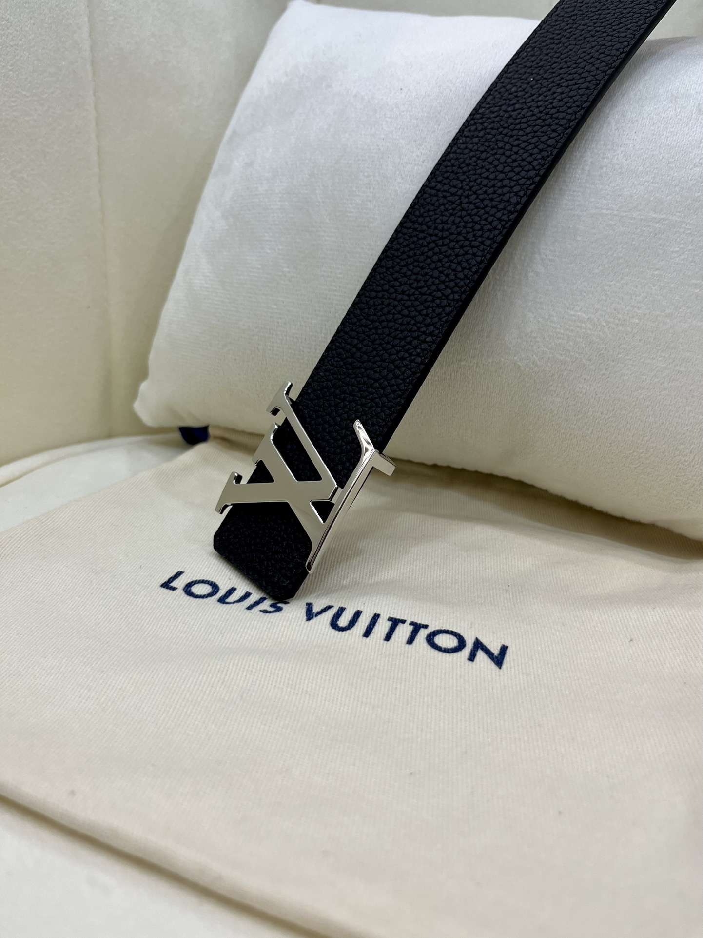 Louis Vuitton LV Leather Belts 1:1 Mirror Version