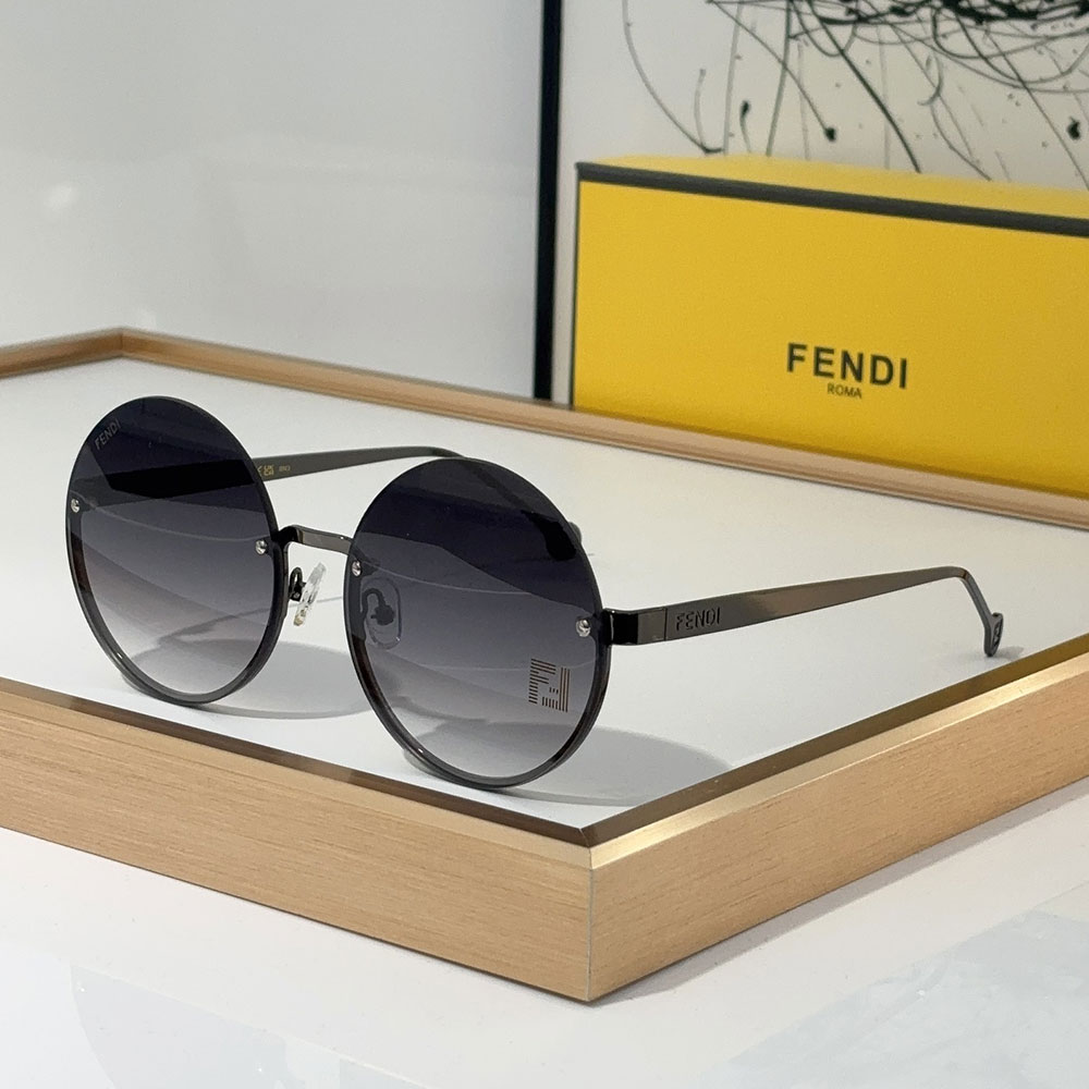 Fendi  Lightweight Round Sunglasses Top quality （Replica）