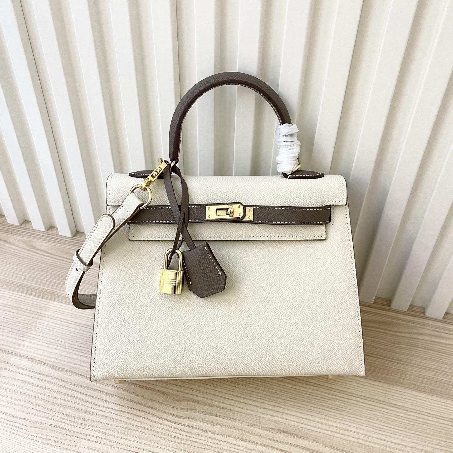 Hermes 28cm Kelly Bag Togo Leather Handbag  Pink