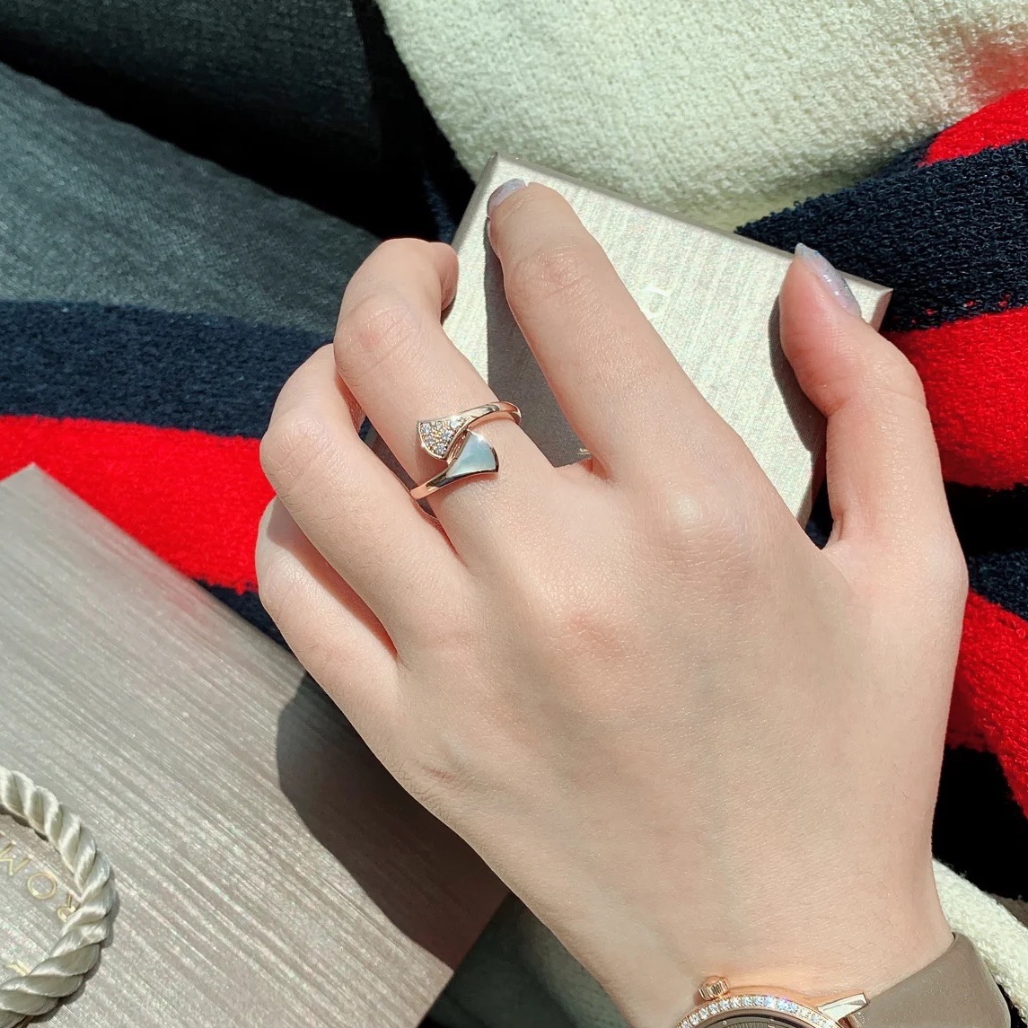 Bvlgari DIVAS' DREAM RING
