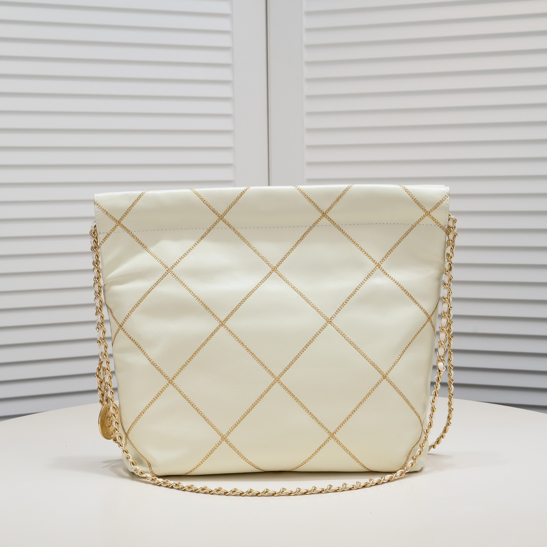 Chanel 22 Bag Pearl Bag Golden Thread Shoulder Bag Handbag