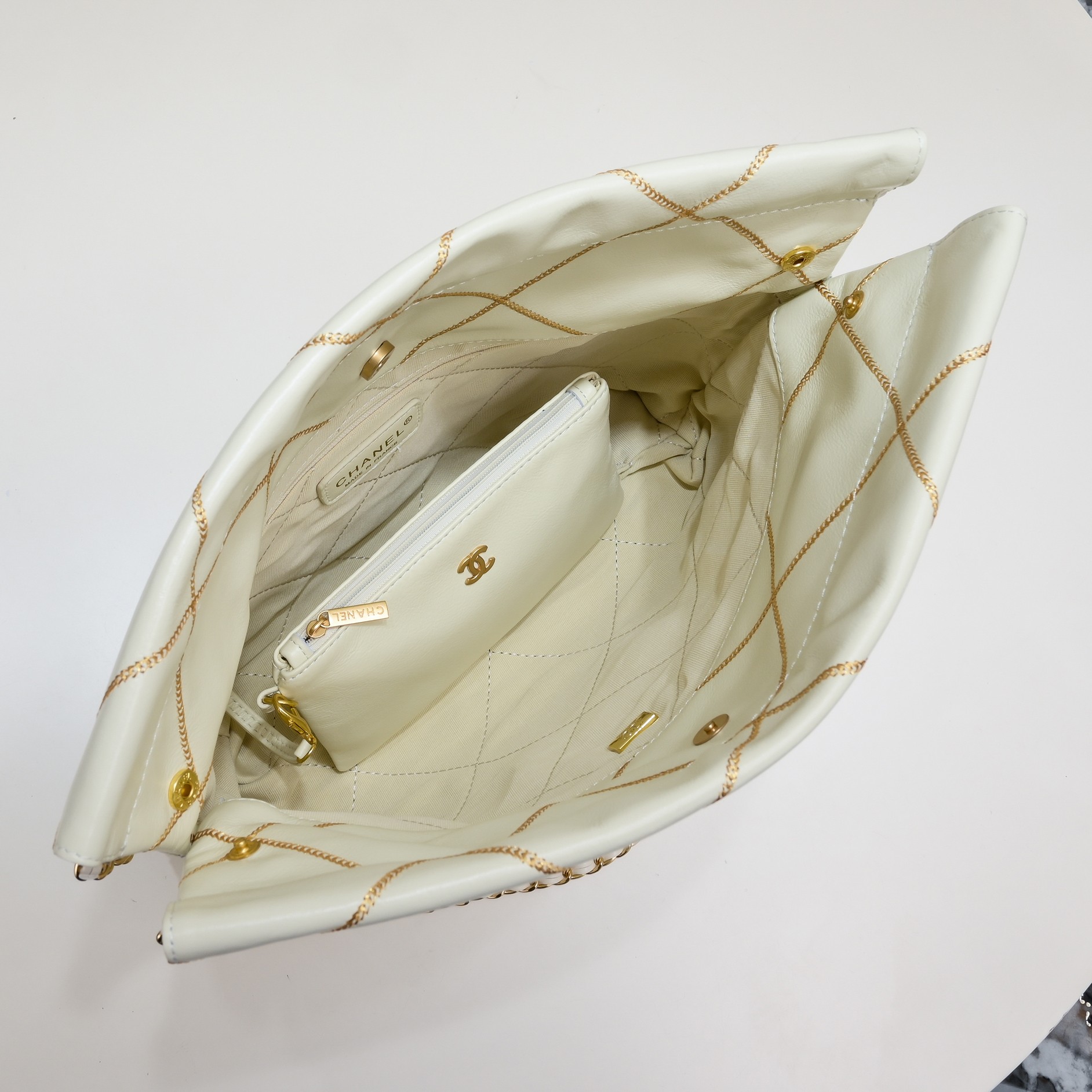 Chanel 22 Bag Pearl Bag Golden Thread Shoulder Bag Handbag