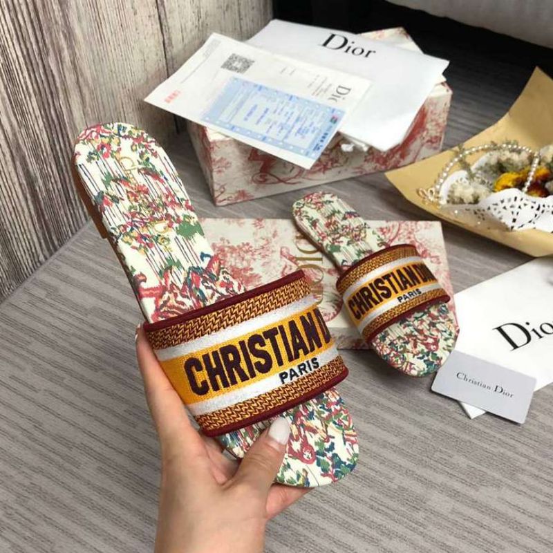 Dior DWAY Slide Slipper Sandals (Replica)