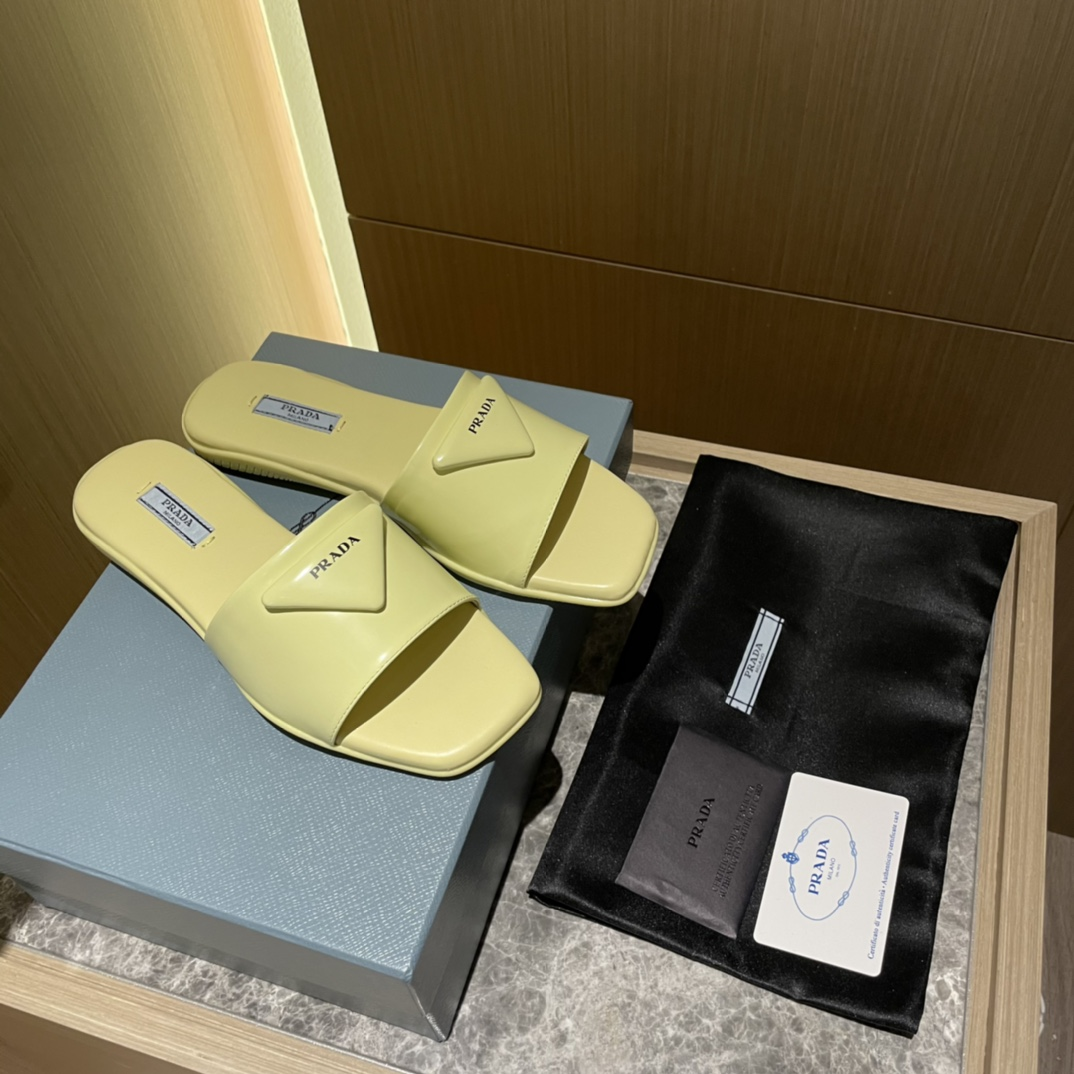 Prada  Bright Fat Slippers Fashion Sandals Slide (Replica)