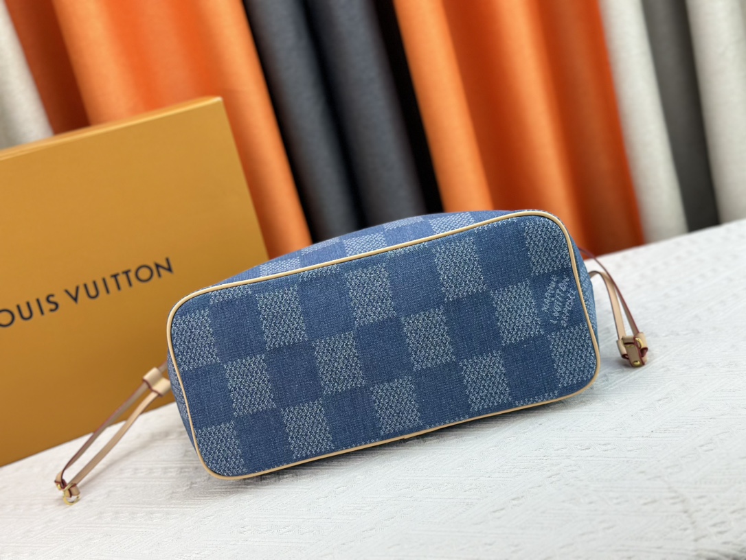 Louis Vuitton Neverfull Shoulder Bag Handbag