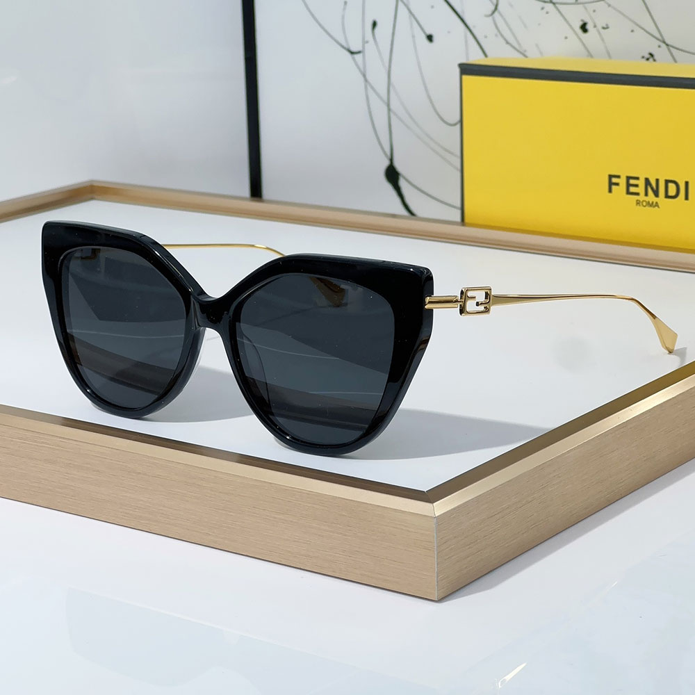 Fendi  Thin-framed Sheet Metal on The Sides Sunglasses Top quality （Replica）