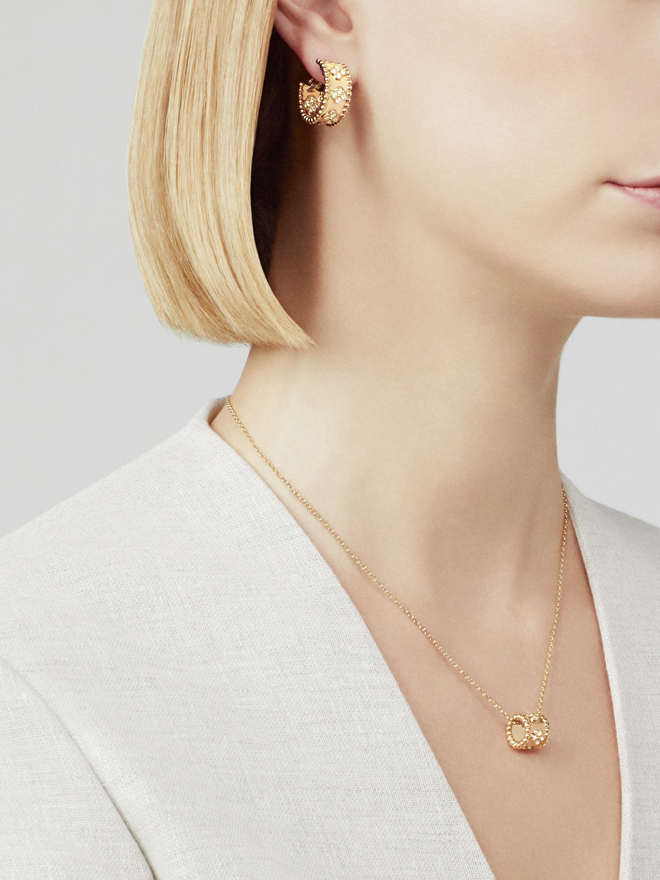 Van Cleef & Arpels Kaleidoscope Necklace, Perlée clovers pendant