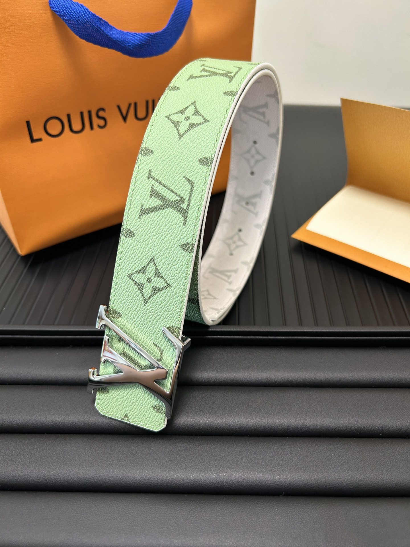 Louis Vuitton LV Leather Belts 1:1 Mirror Version