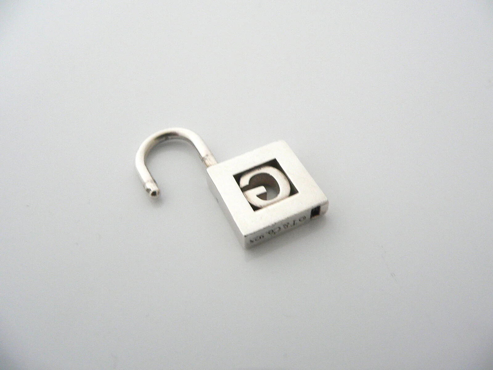 Tiffany & Co Alphabet G Charm Personalized Letter Pendant 4 Necklace Bracelet