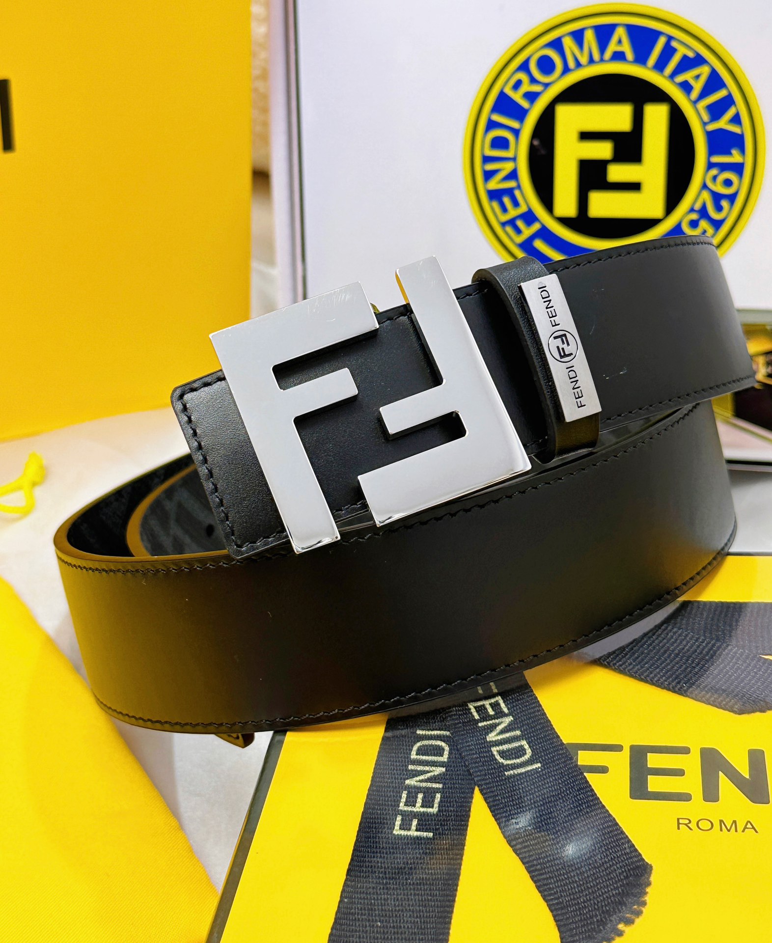 Fendi Leather Belts 1:1 Mirror Version