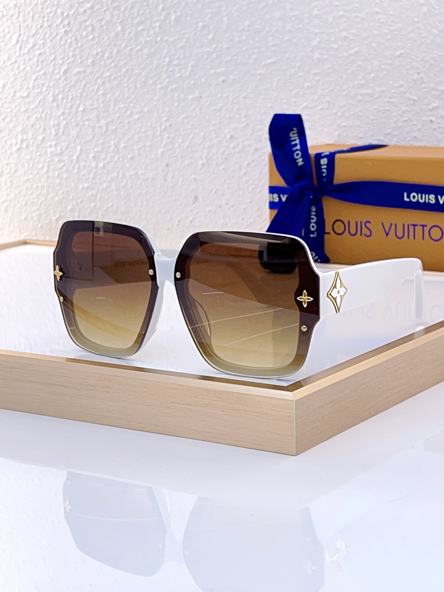 Louis Vuitton LV Sunglasses