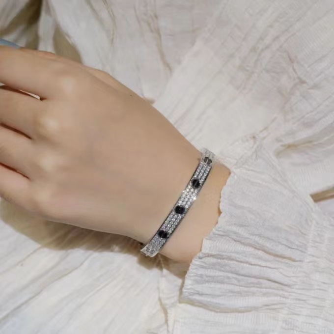 Cartier Love Bracelet Full Diamond Bracelet Dupe