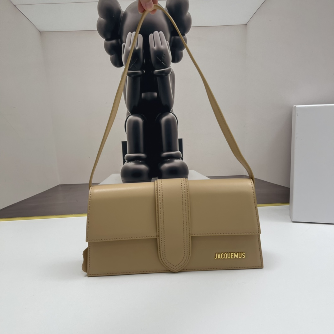 Jacquemus Leather Shoulder Crossbody Bag (Replica)