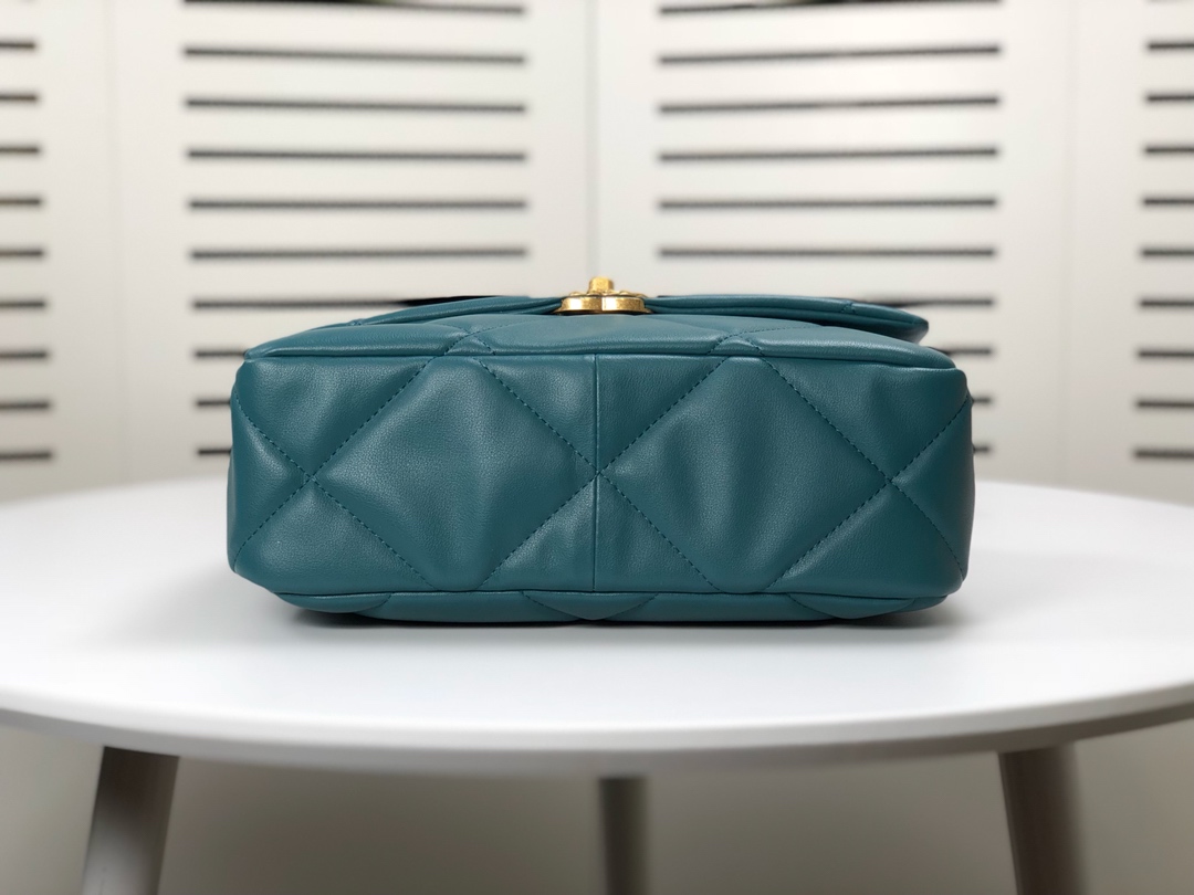 Chanel Lambskin Quilted Medium19 Flap Shoulder Bag Handbag