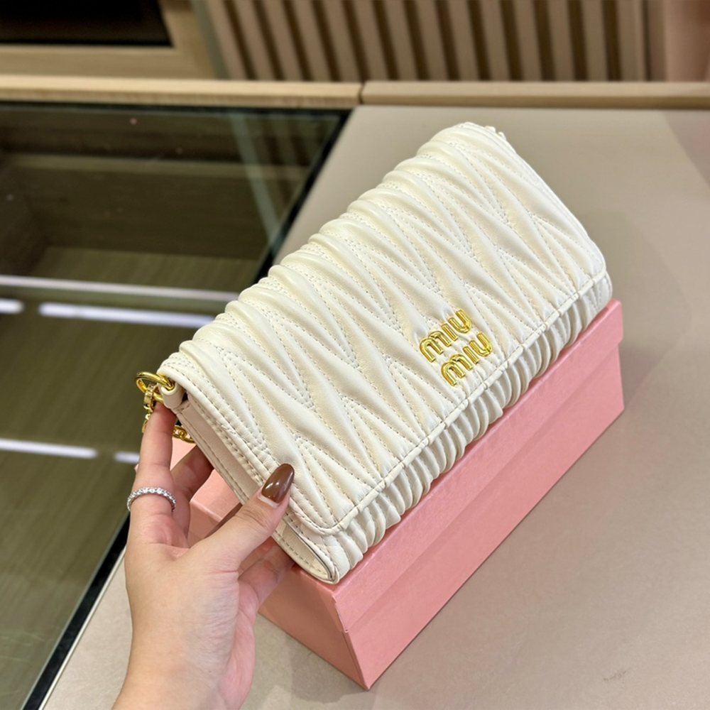 Miumiu Matelasse Leather Shoulder Bag Crossbody Bag（Replica）