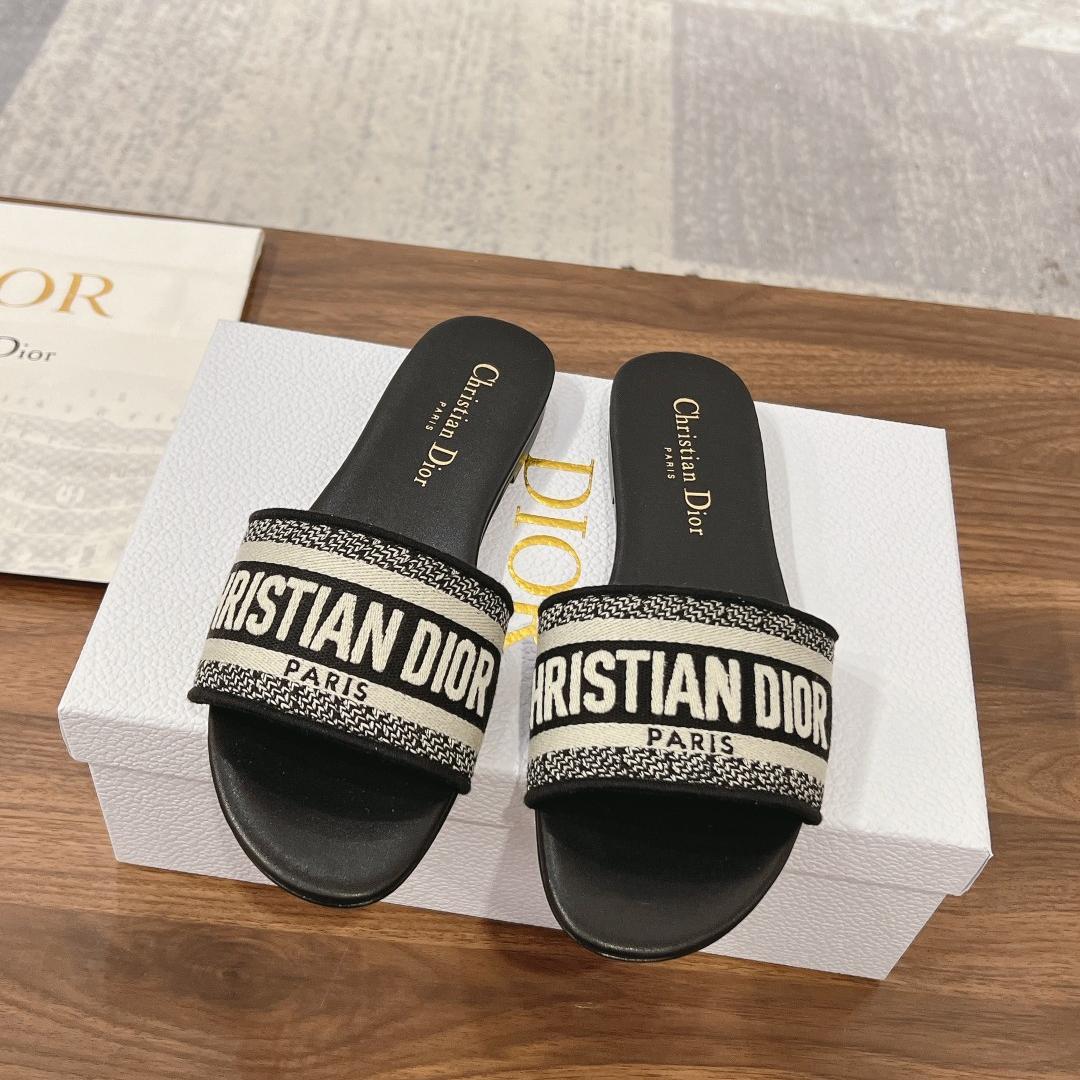 Dior DWAY Slide Slipper Sandals (Replica)