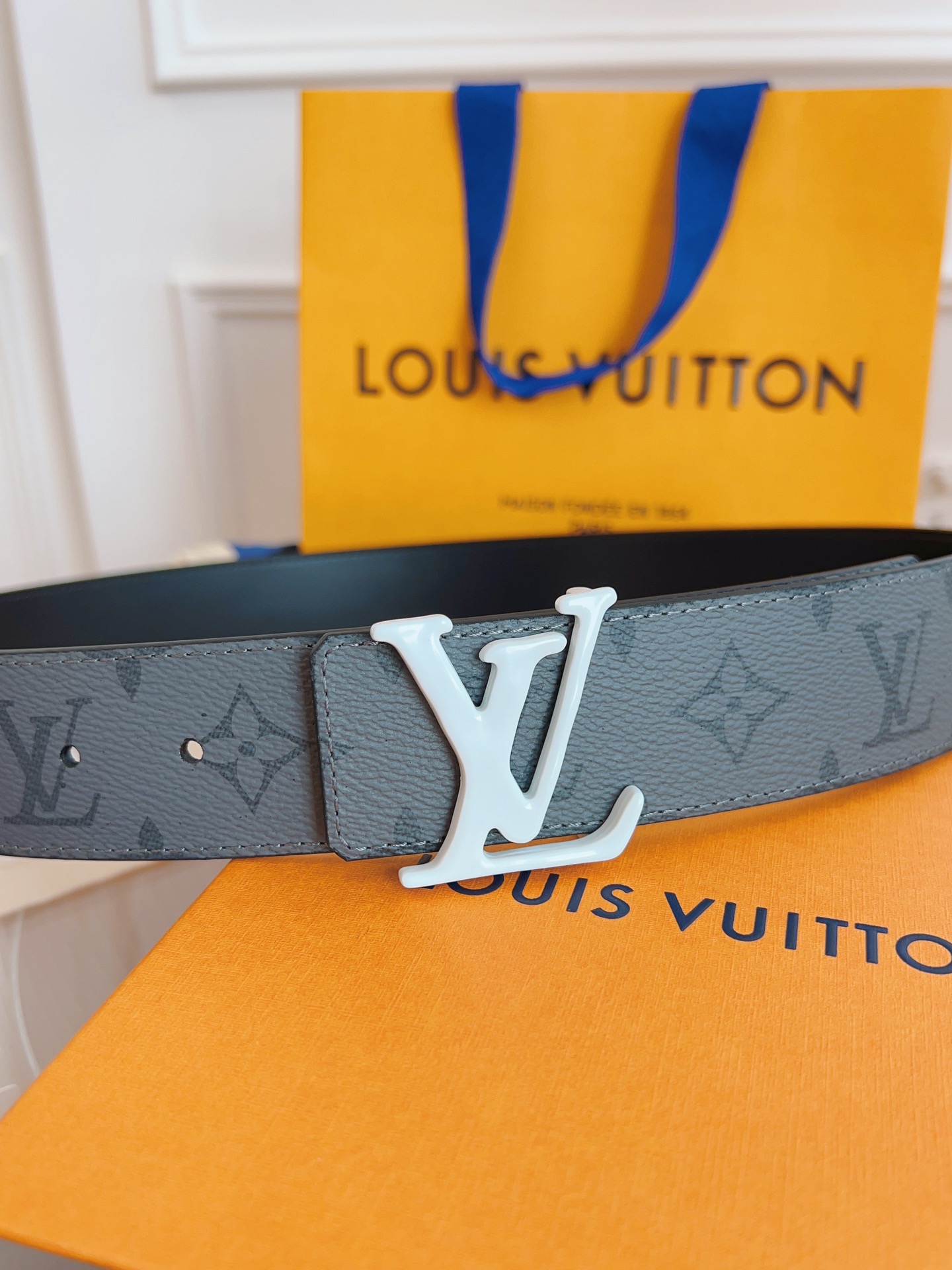 Louis Vuitton LV Leather Belts 1:1 Mirror Version
