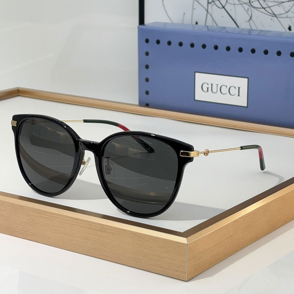 Gucci  Skinny Legs Temperament sunglasses Top quality （Replica）