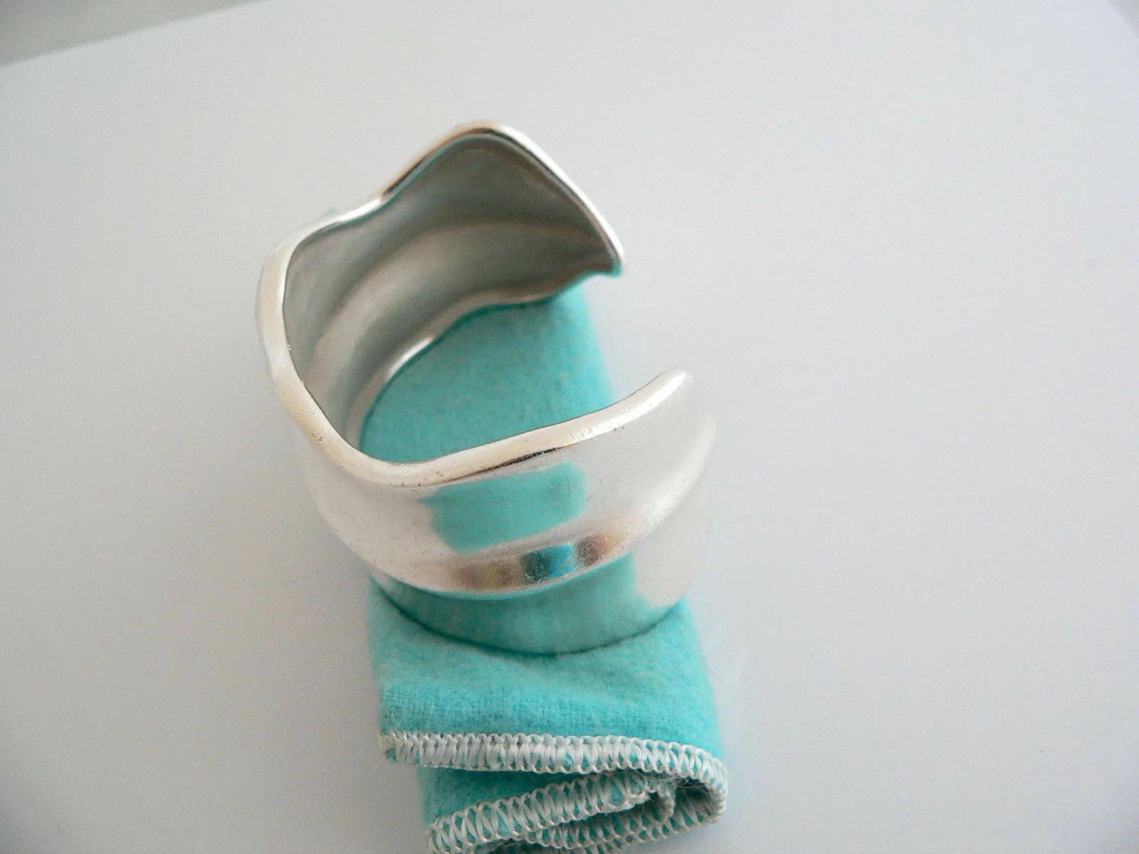 Tiffany & Co Silver Wide Nature Leaf Cuff Bangle Bracelet Rare Gift Pouch