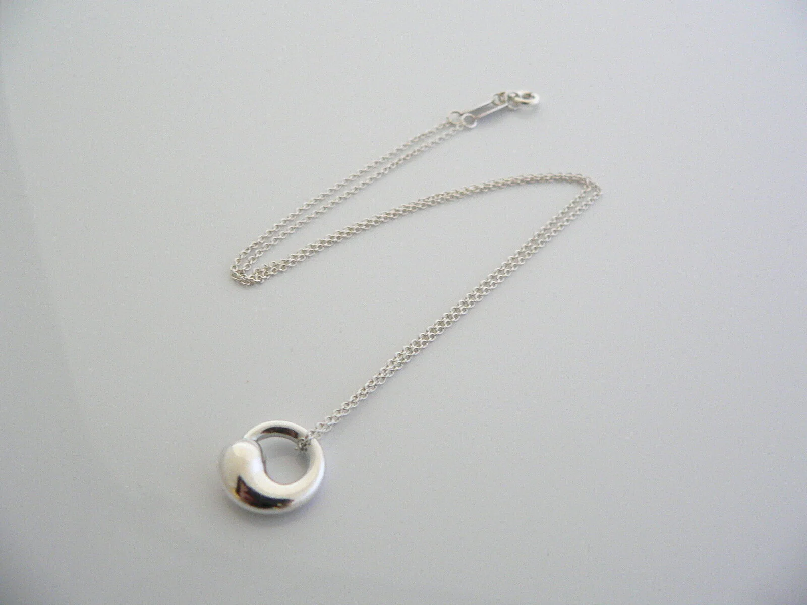 Tiffany Co Peretti Eternal Love Circle Necklace Pendant Charm Chain Silver Gift