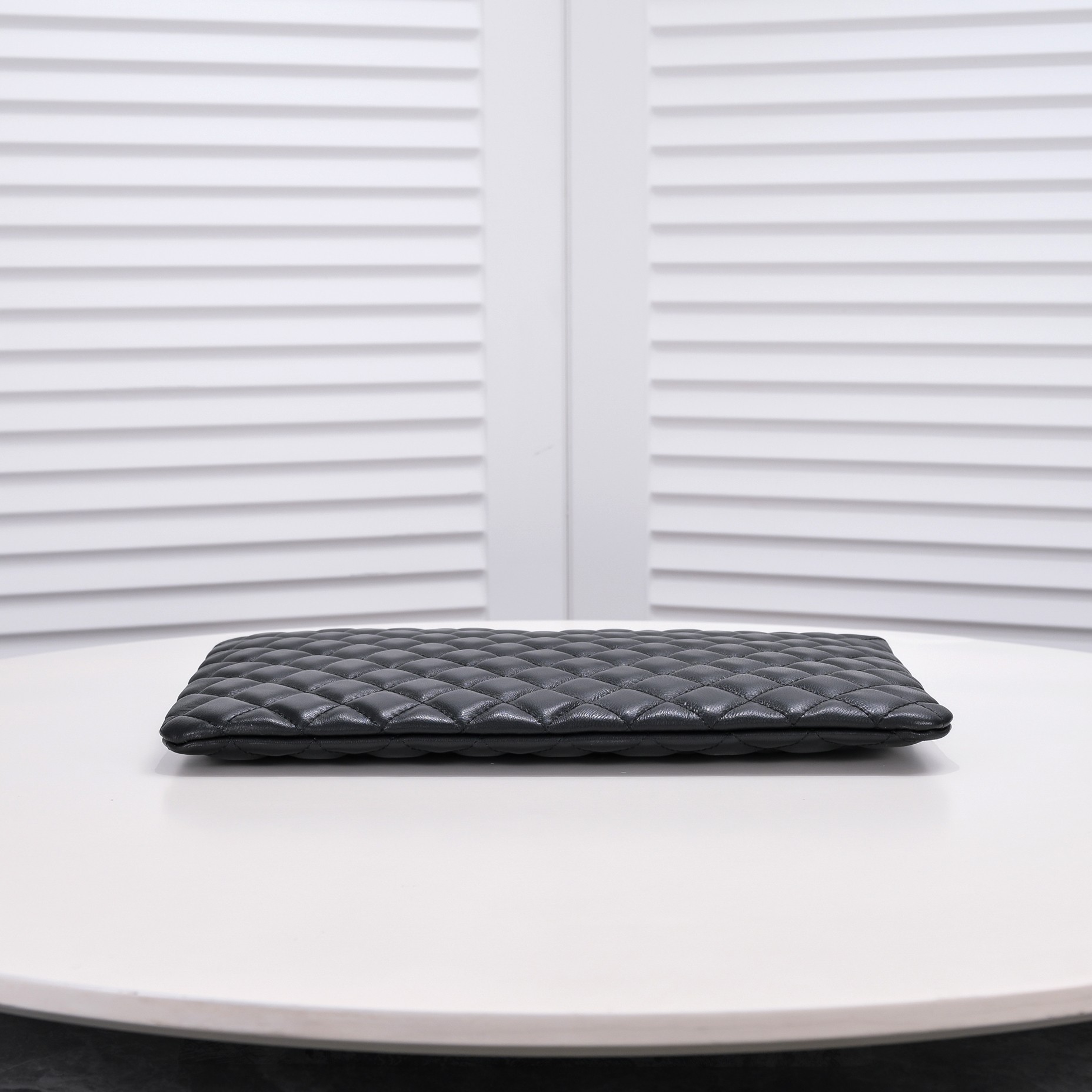 Chanel Cowhide Caviar Lattice Clutch silver buckle Clutch Bag Handbag