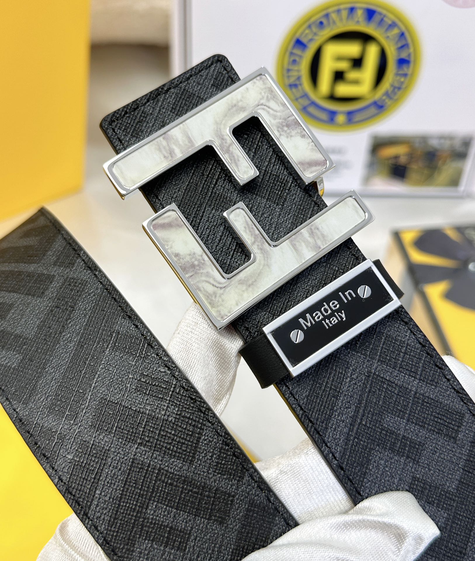 Fendi Leather Belts 1:1 Mirror Version