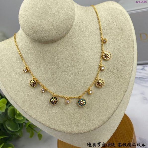 ROSE DES VENTS NECKLACE Dupe, 5 Compass Necklace