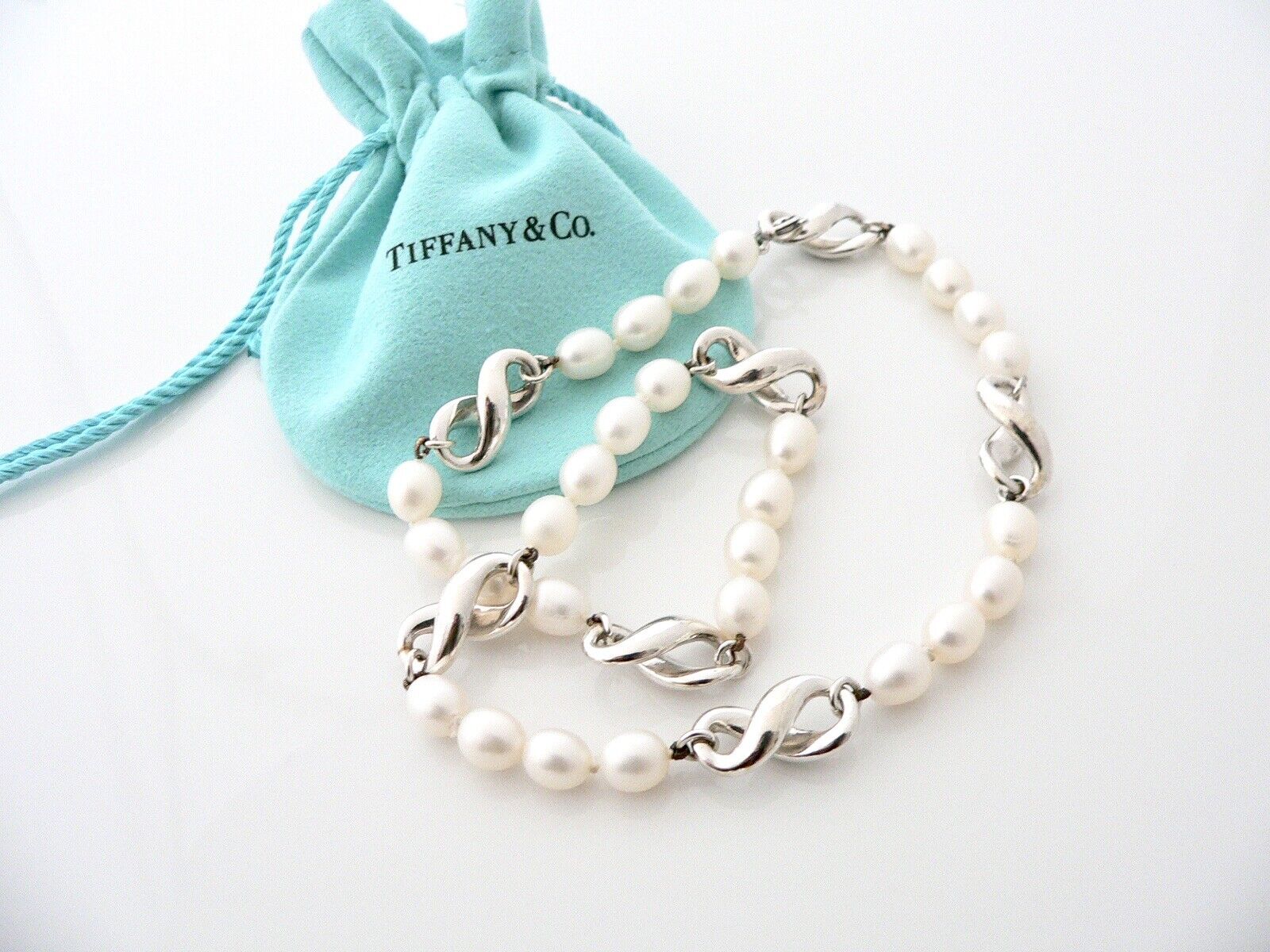 Tiffany & Co Pearl Necklace Strand Infinity Charm Pendant Chain Love Gift Pouch