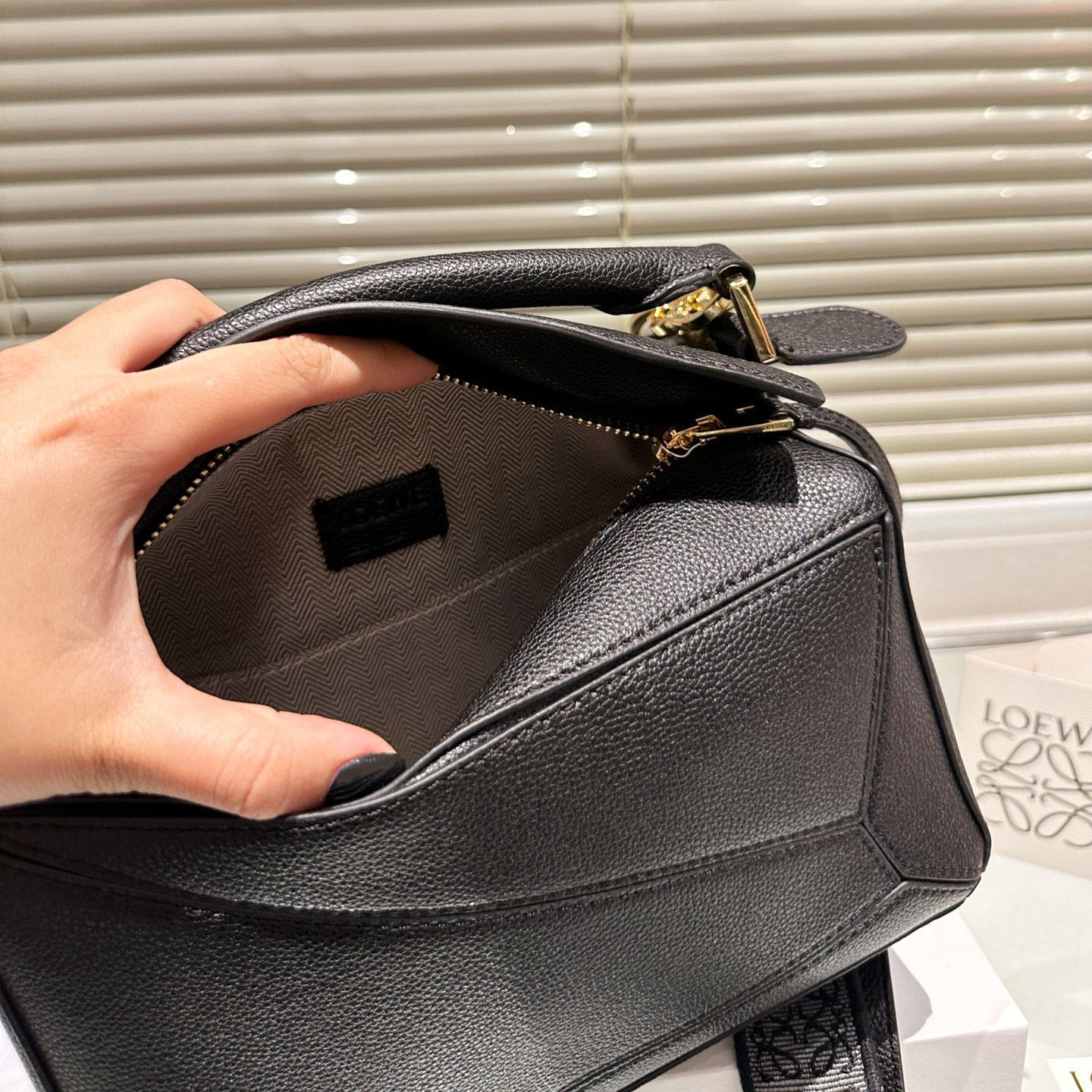 Loewe Puzzle Bag Handbag Shouder Bag Small Size With Cavans Strap (Replica)