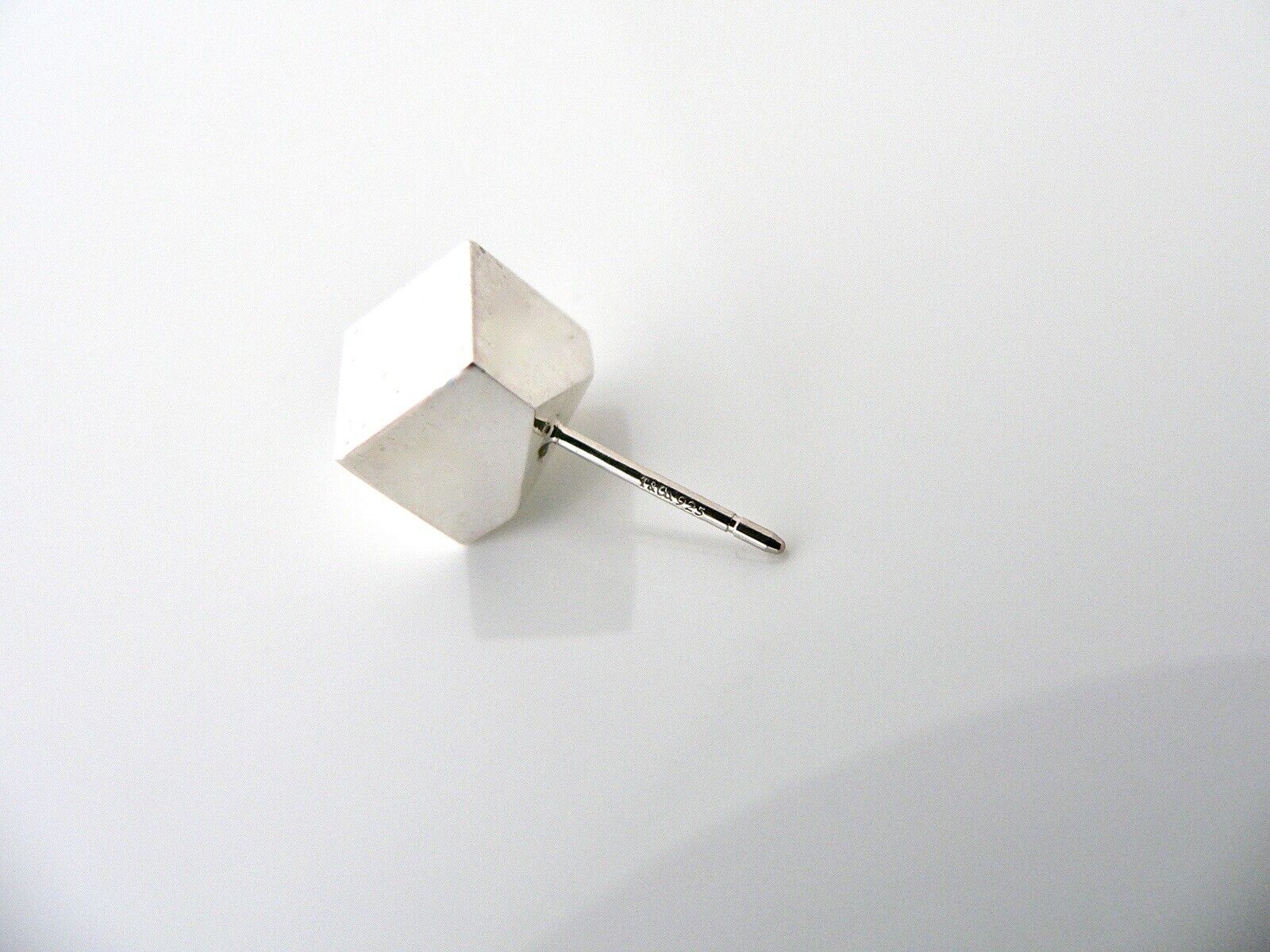 Tiffany & Co Silver Cube Earrings Square Studs Classic Gift Love Art Geometric