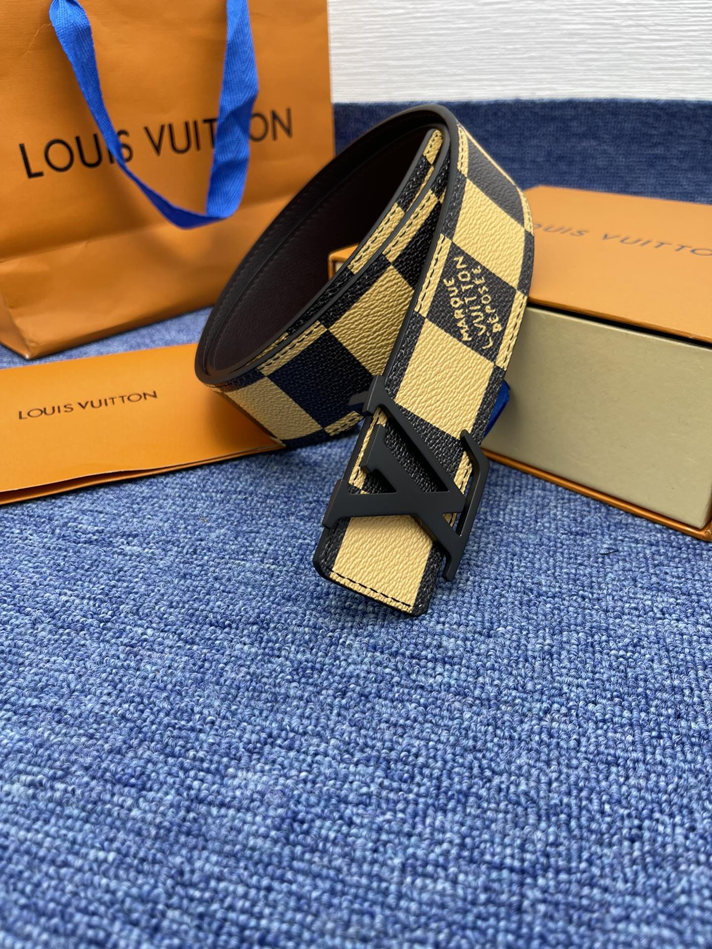 Louis Vuitton LV Leather Belts 1:1 Mirror Version
