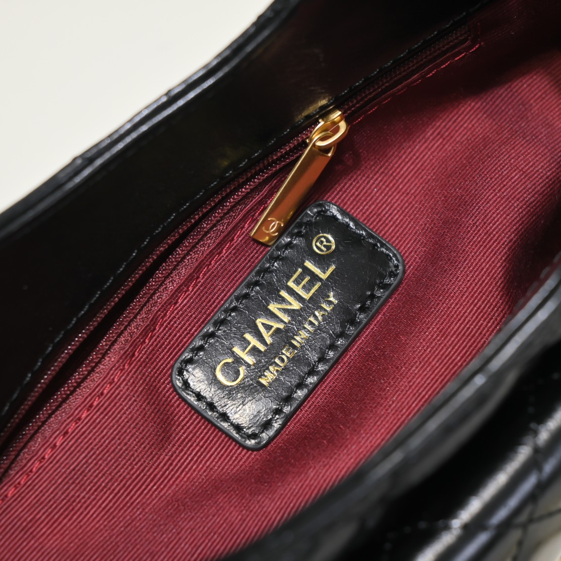 Chanel 22P Hobo Shiny Crumpled Calfskin Small Shoulder Bag Handbag