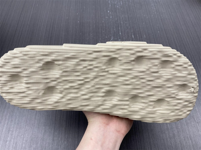 Yeezy Slide new collection