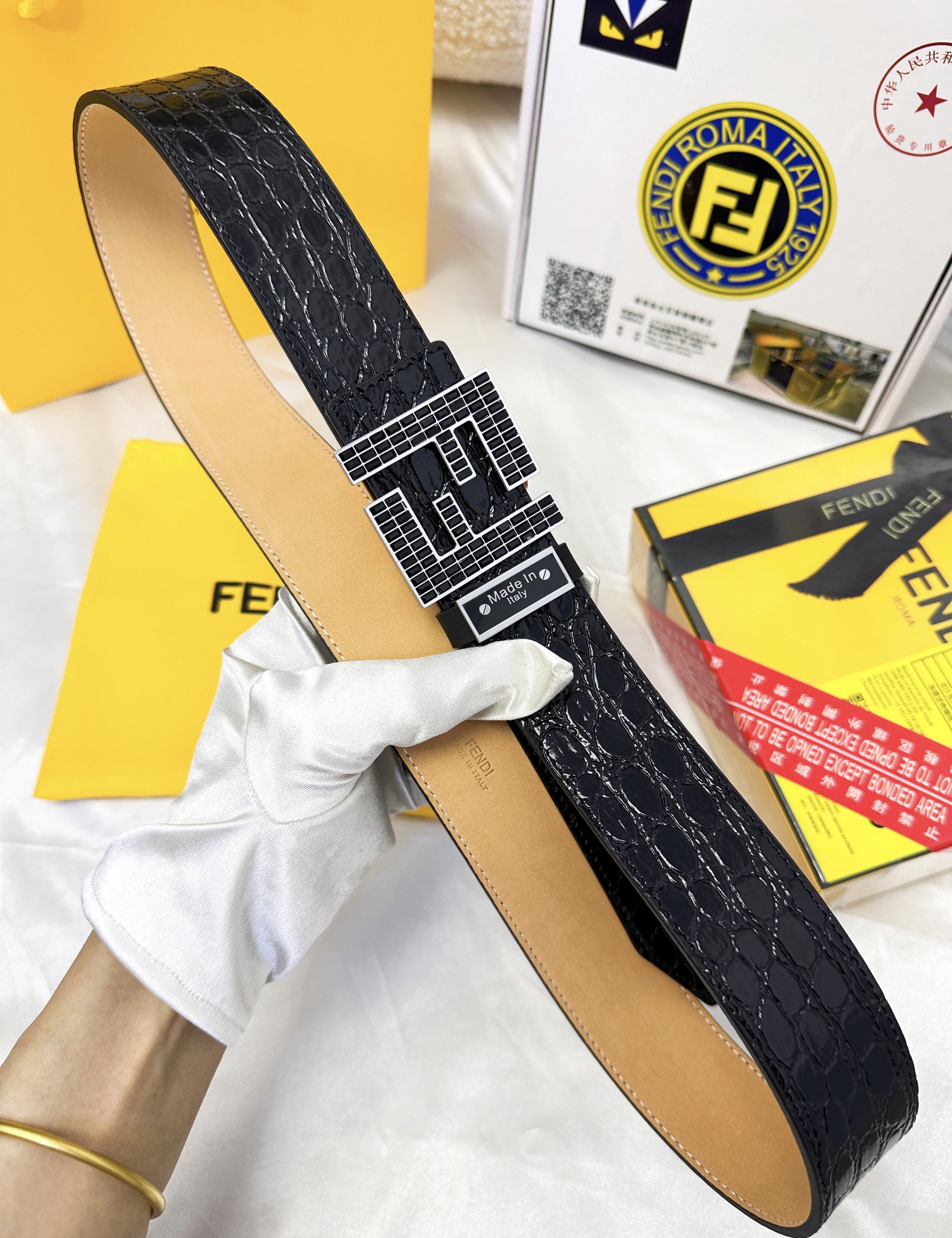 Fendi Leather Belts 1:1 Mirror Version