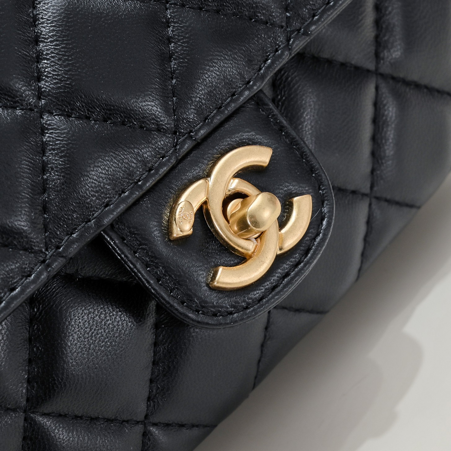 Chanel Coco Handle Shoulder Bag Handbag