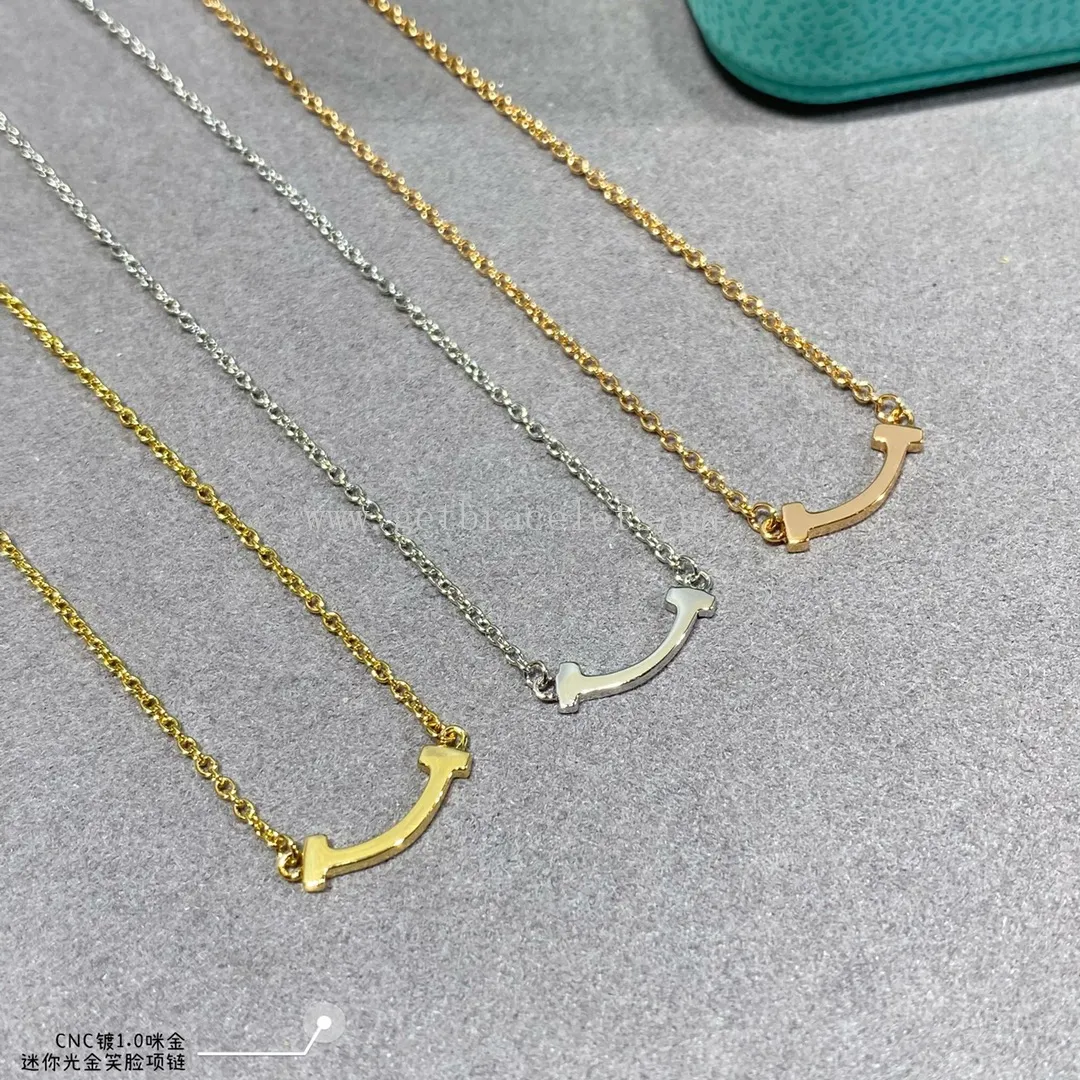 Tiffany T Small Smile Pendant Yellow Gold/Rose Gold/White Gold