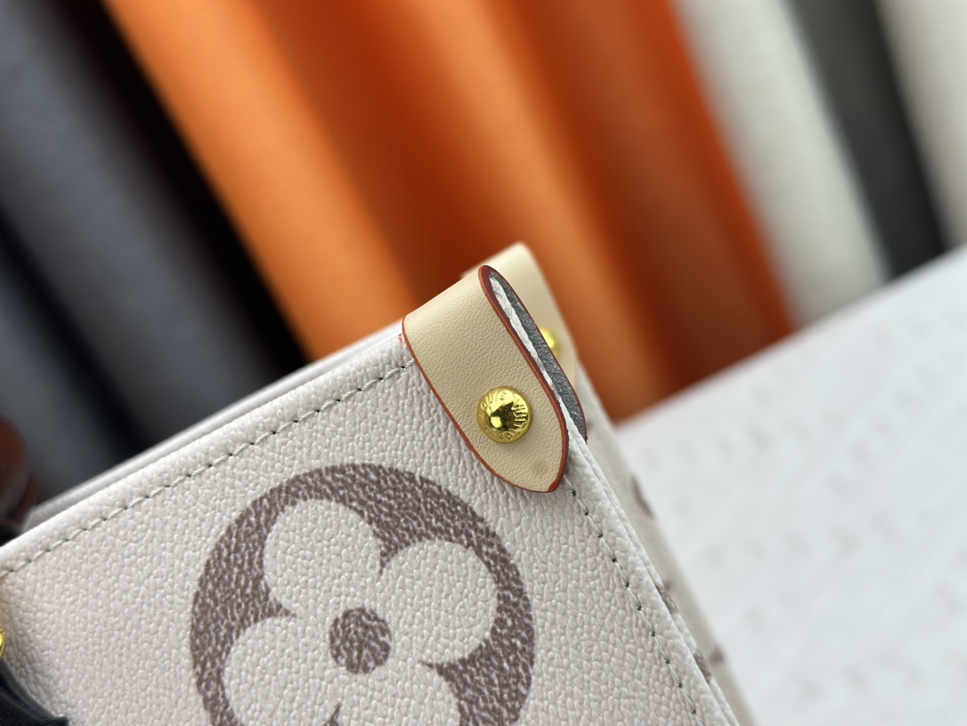 Louis Vuitton On The Go Tote M46542 Shoulder Bag Handbag