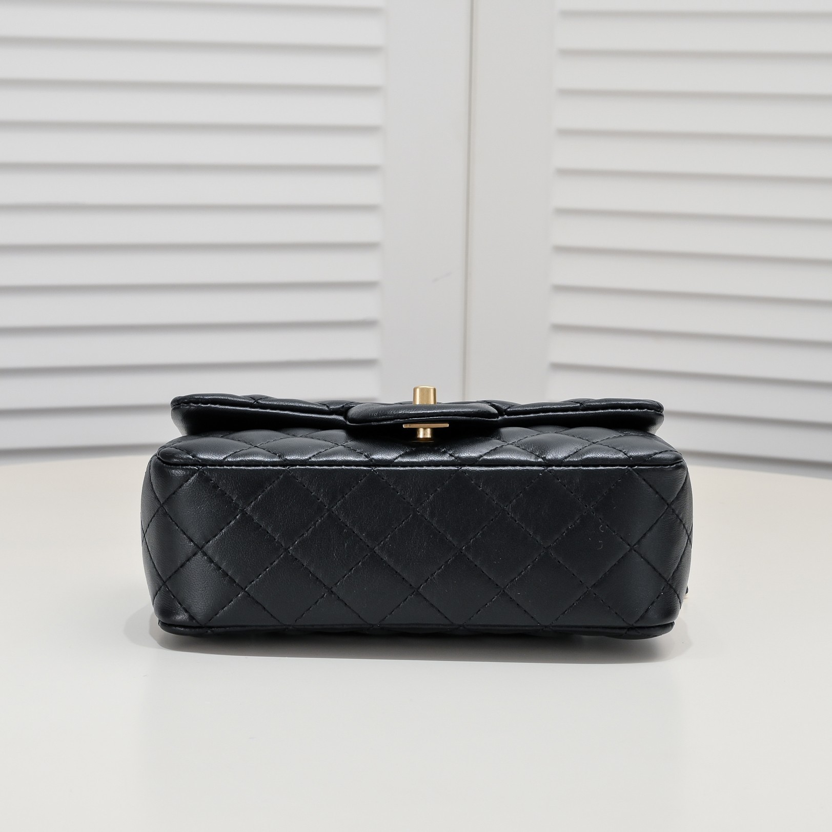 Chanel Cross Body Metal Ball Chain Shoulder Bag Handbag