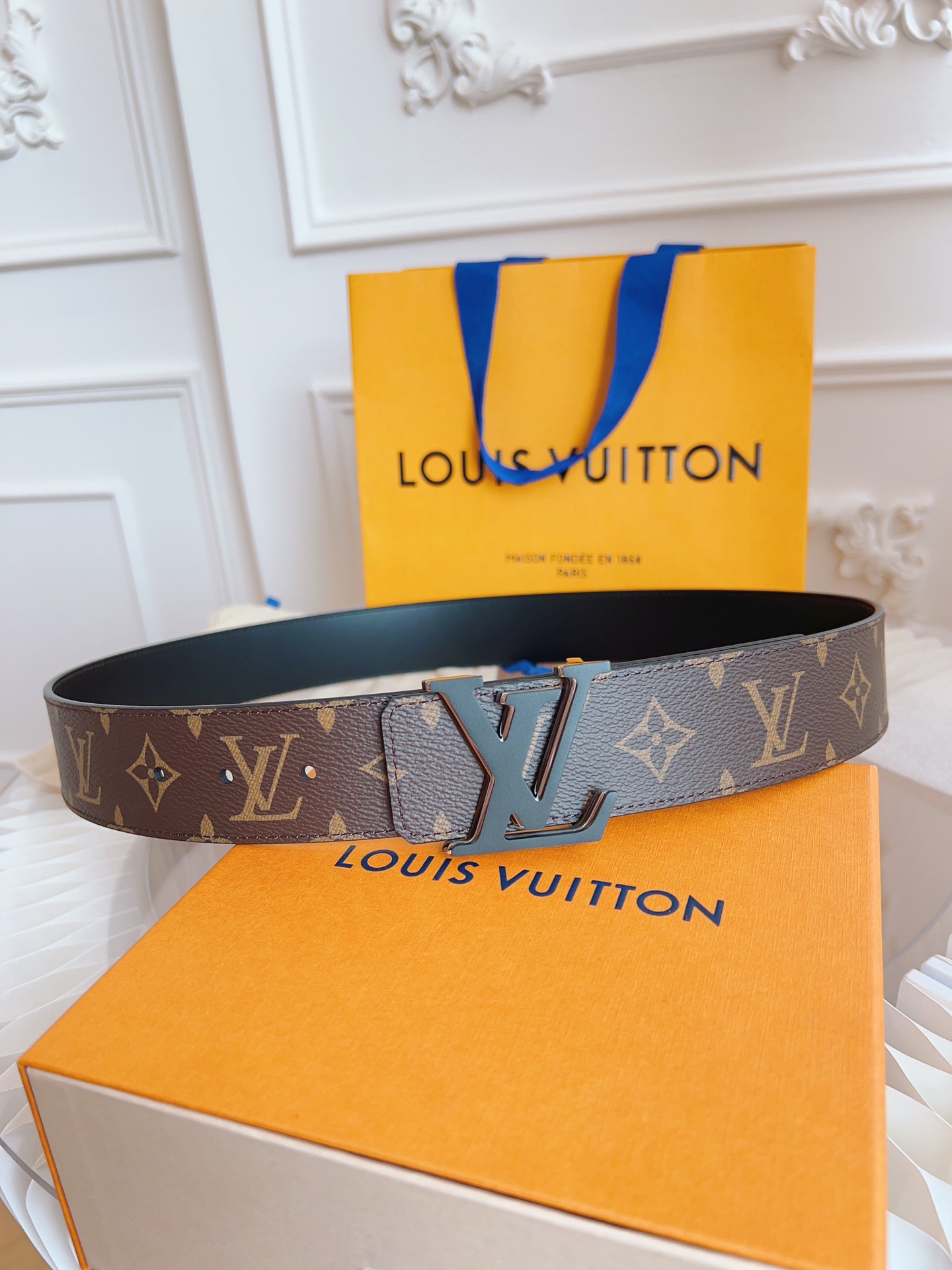 Louis Vuitton LV Leather Belts 1:1 Mirror Version