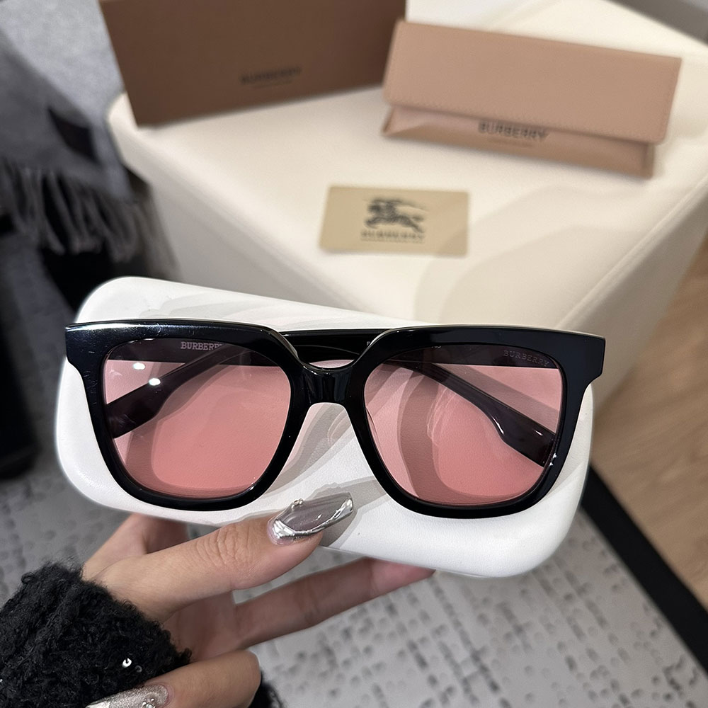 Burberry Stylish temperament Sunglasses Top quality （Replica）