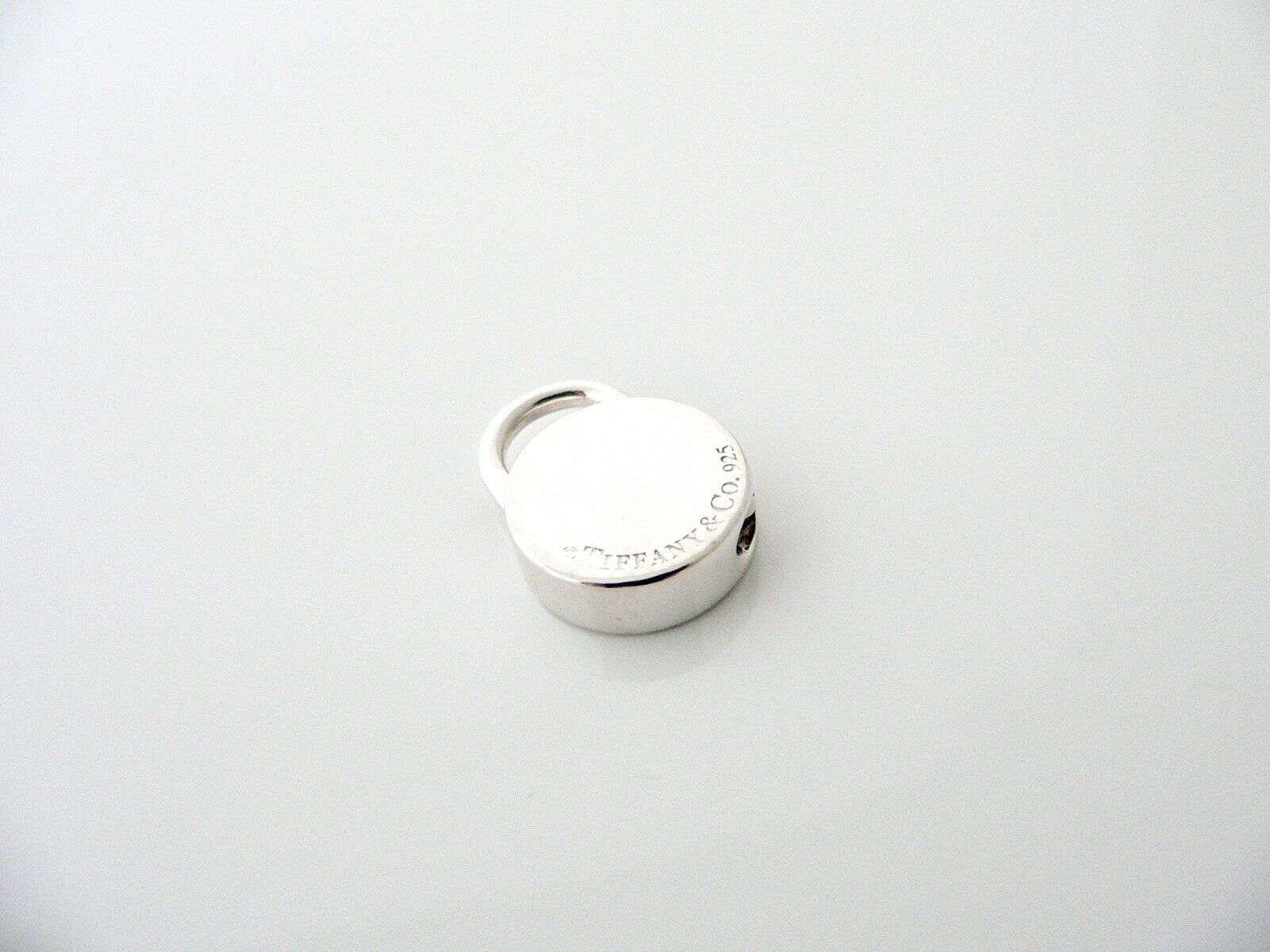Tiffany & Co Silver Class of 2008 08 Round Circle Padlock Pendant Charm Gift