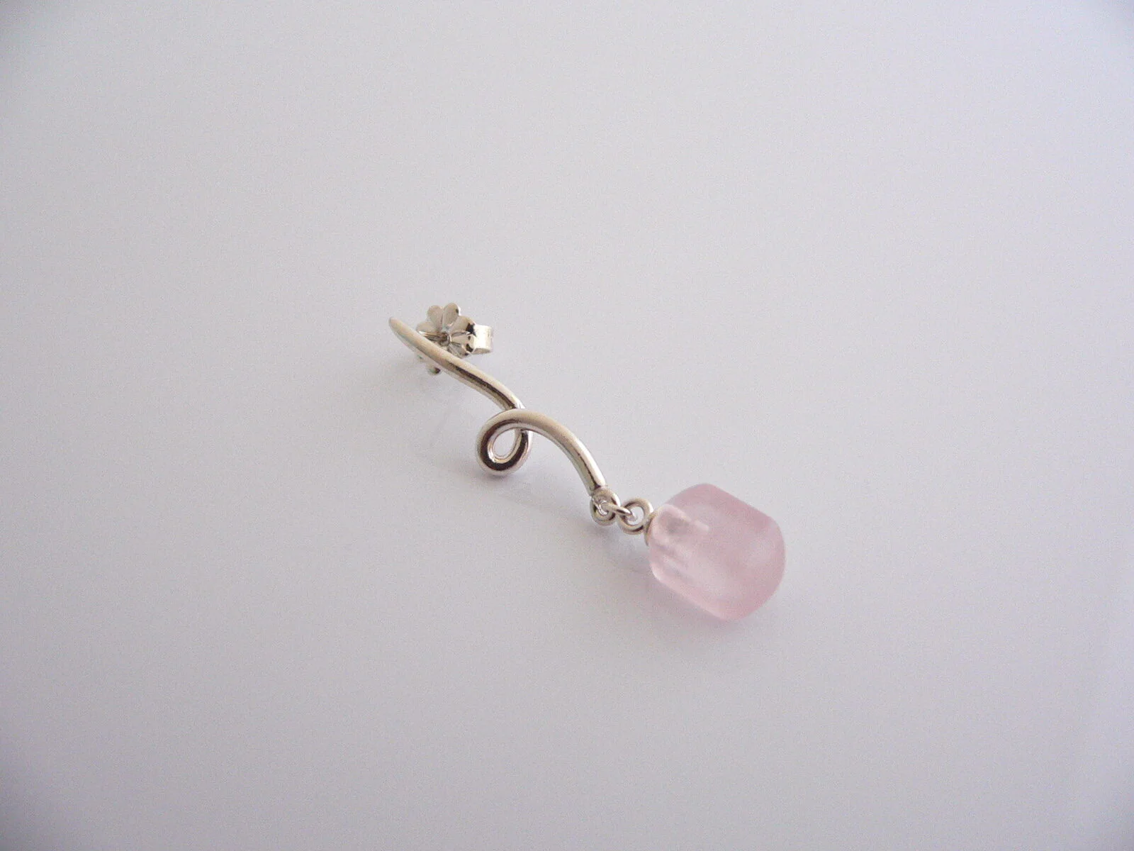 Tiffany & Co Silver Pink Rose Quartz Twirl Dangling Earrings Gift Pouch Love Art