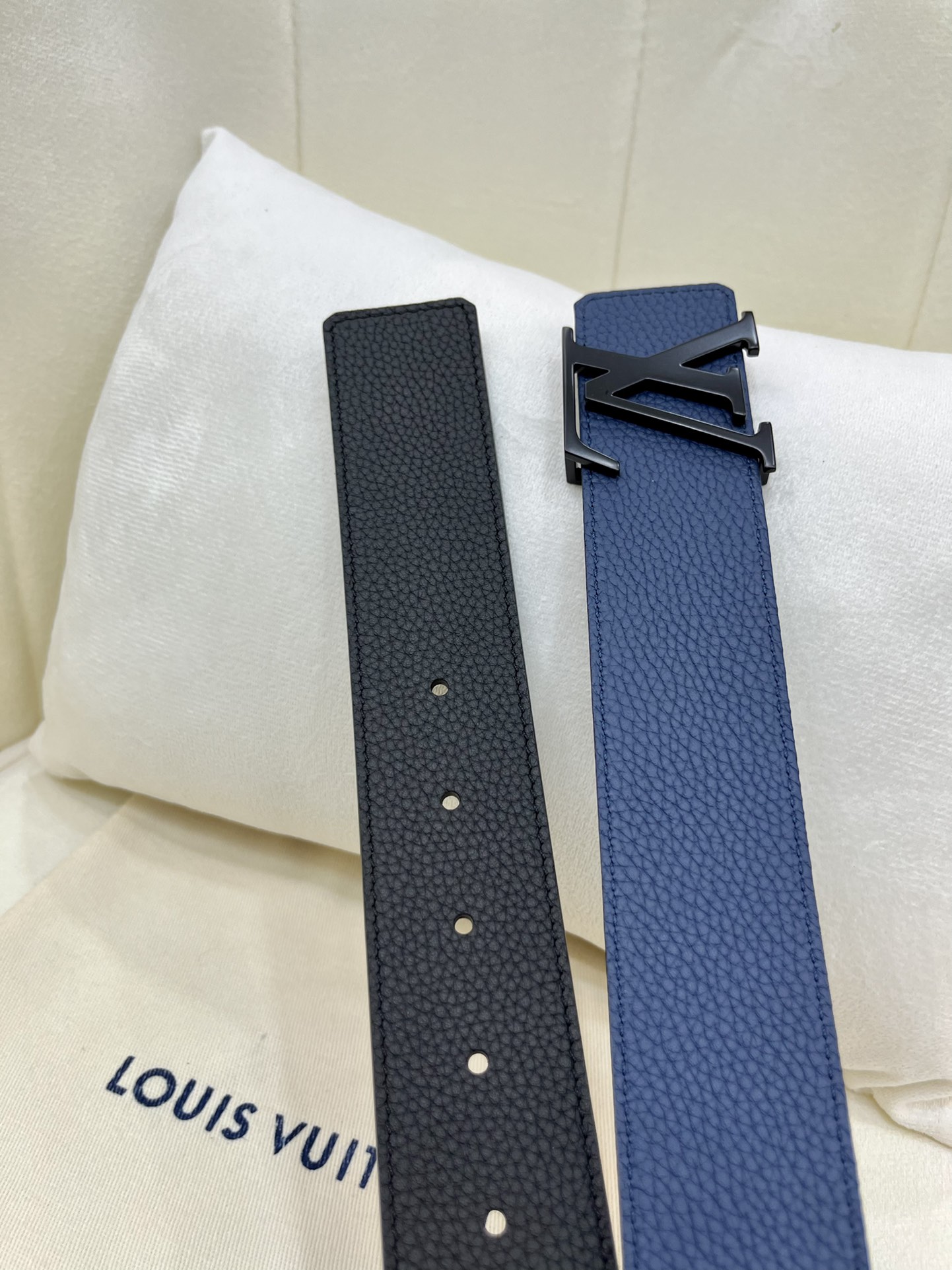 Louis Vuitton LV Leather Belts 1:1 Mirror Version