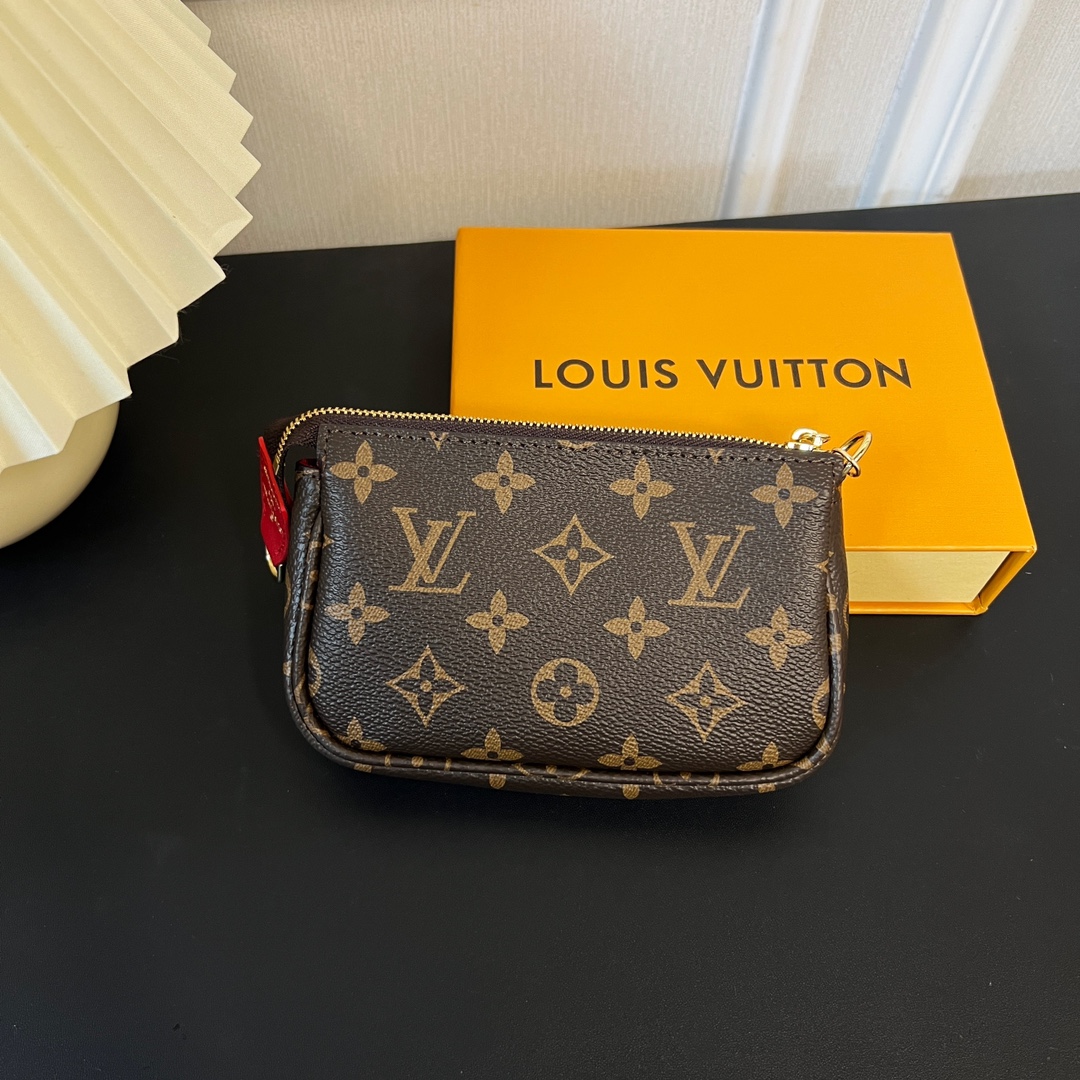 Louis Vuitton Multi Pochette Accessories Mini Bag Purse