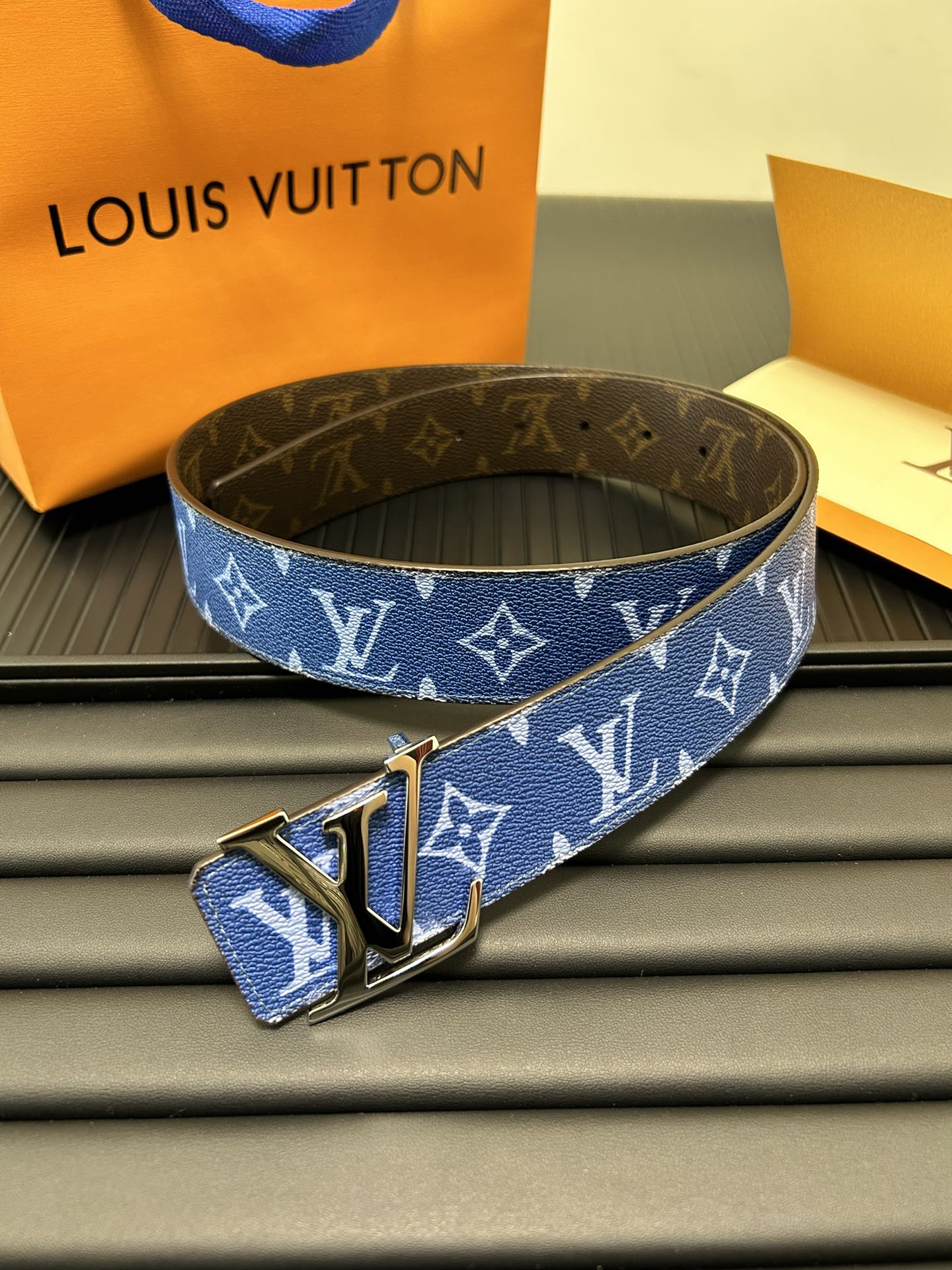 Louis Vuitton LV Leather Belts 1:1 Mirror Version