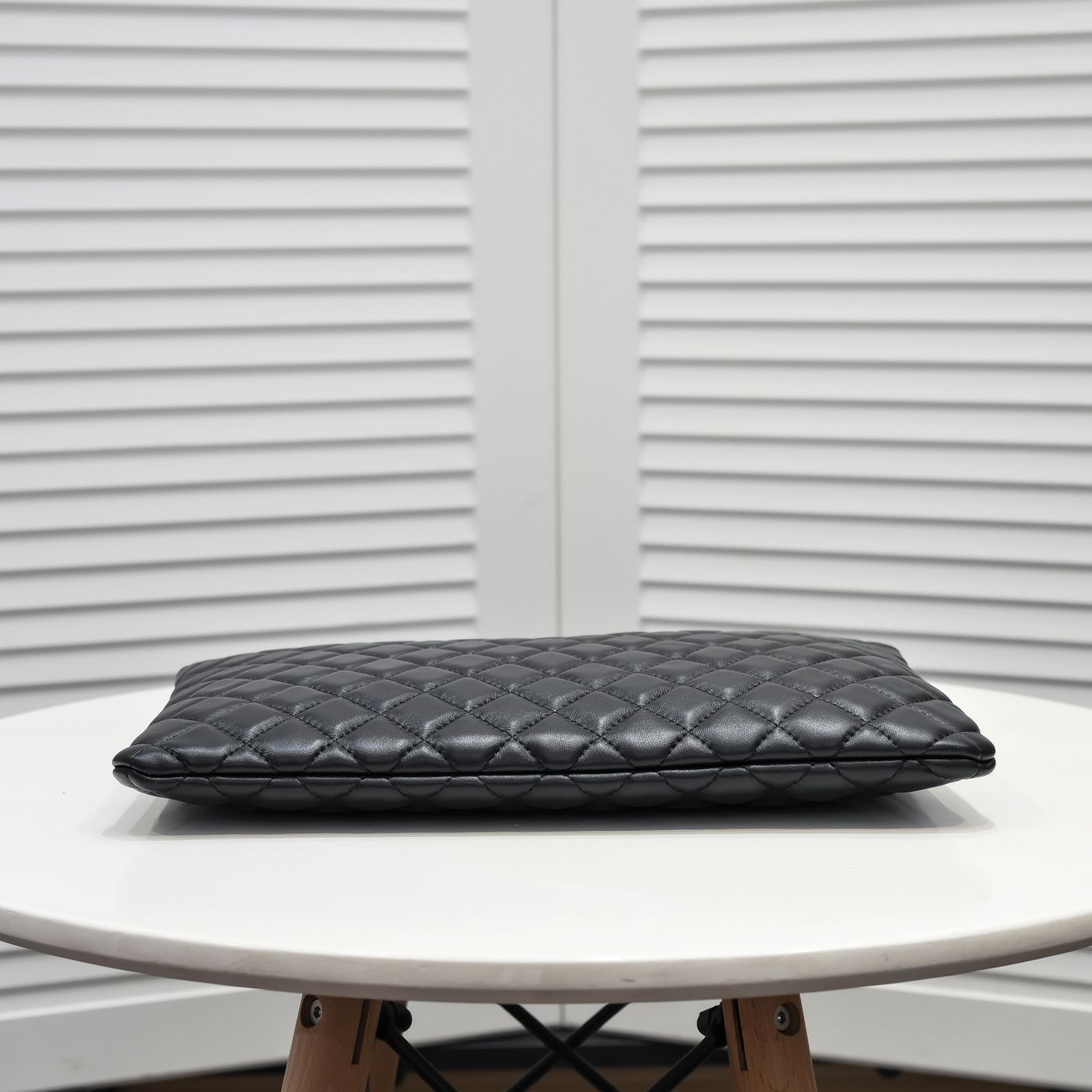 Chanel Cowhide Caviar Lattice Clutch silver buckle Clutch Bag Handbag