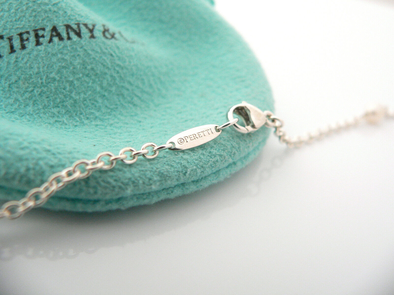 Tiffany & Co Pearl Necklave Peretti Pearls by the Yard Pendant 36 Inch Love Gift