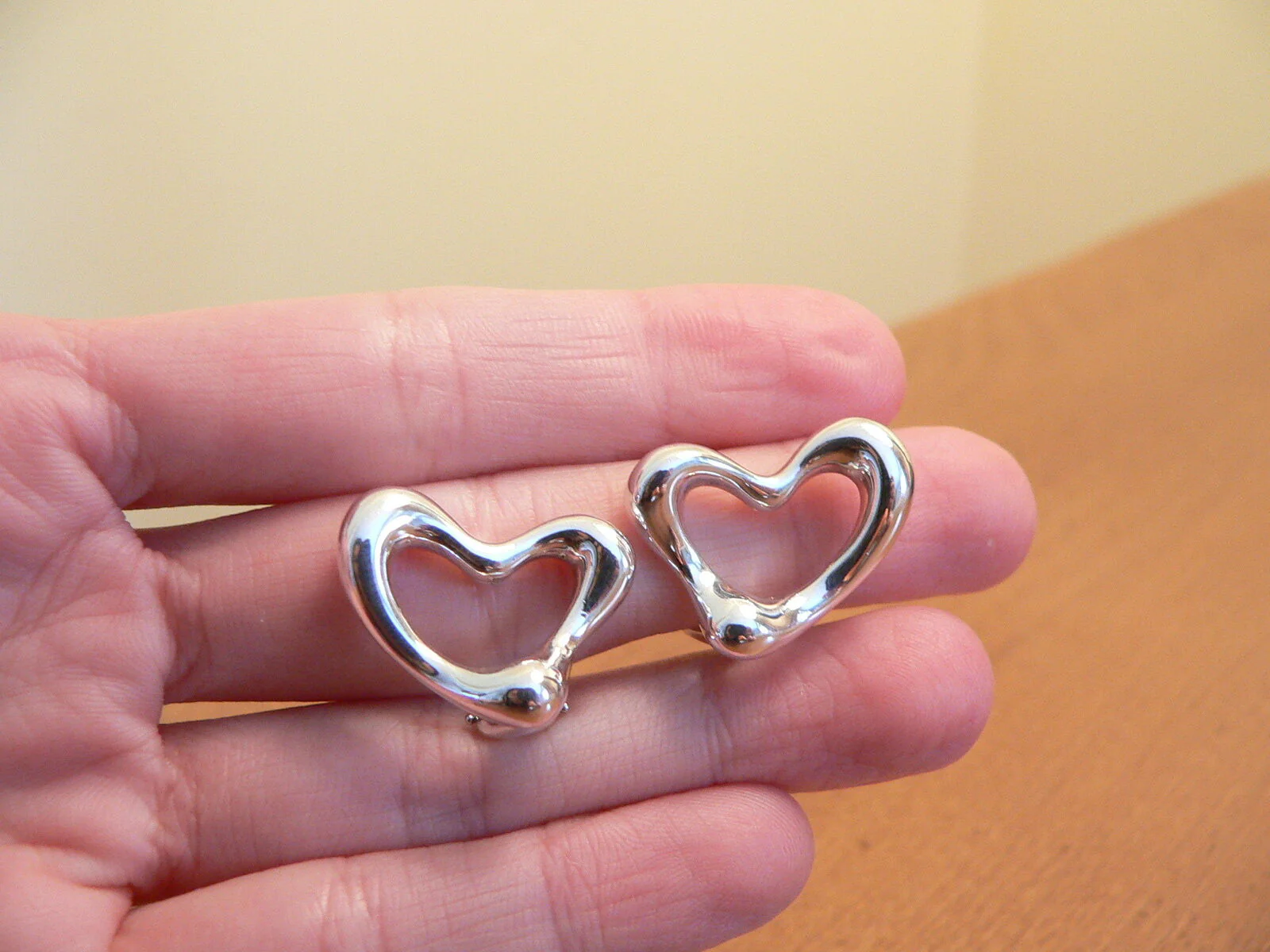Tiffany & Co Heart Clip On Earrings Silver Clip On Love Gift Pouch Classic Cool