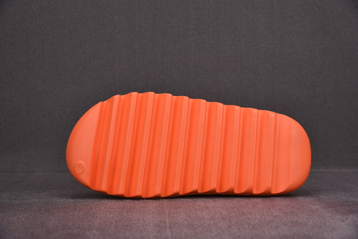 Yeezy Slide orange FY7497